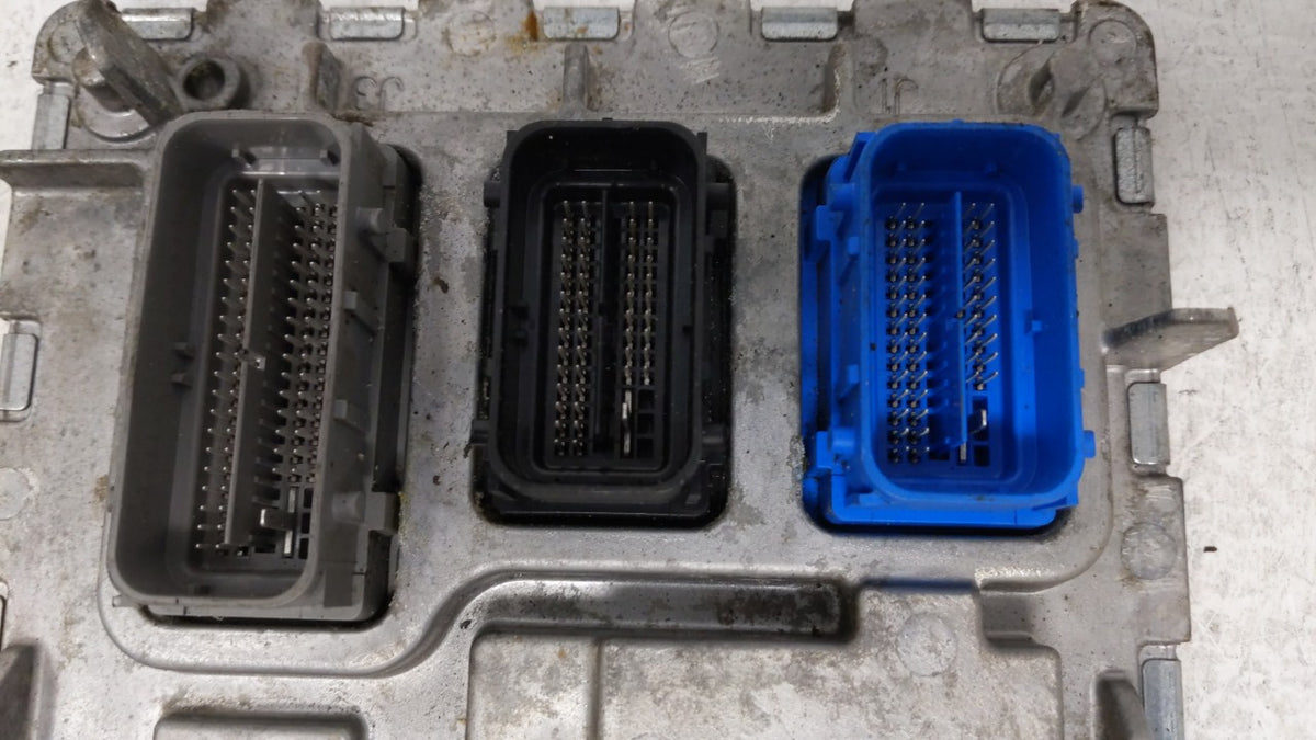 2020-2022 Chevrolet Equinox PCM Engine Control Computer ECU ECM PCU OEM P/N:12702989 Fits Fits 2020 2021 2022 OEM Used Auto 