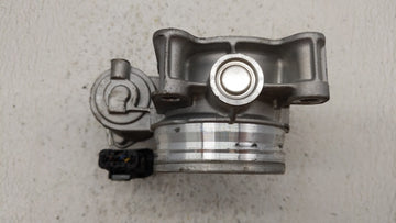 2018-2019 Chevrolet Equinox Throttle Body P/N:12670837AA 12681472AA, 12670937AA Fits Fits 2013 2014 2015 2016 2017 2018 2019 OEM Used Auto Parts