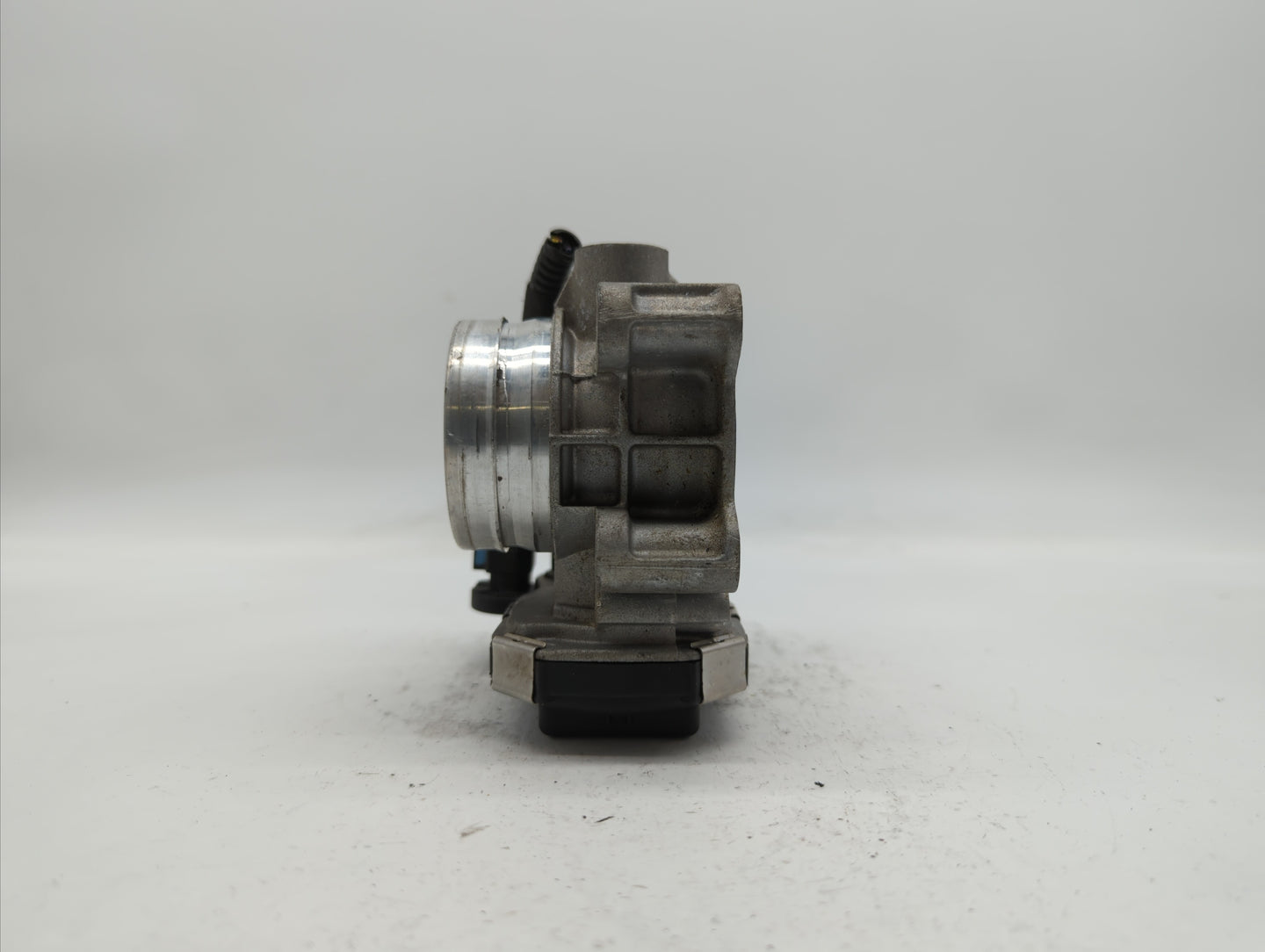 2018-2019 Chevrolet Equinox Throttle Body P/N:12659491BA 12671379AA Fits Fits 2016 2017 2018 2019 OEM Used Auto Parts - Oemu