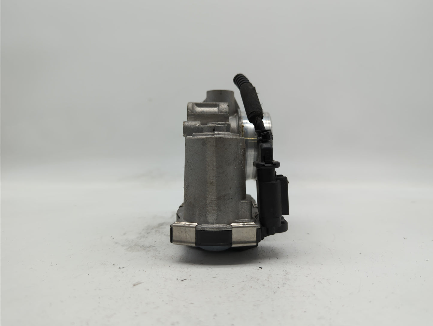 2018-2019 Chevrolet Equinox Throttle Body P/N:12659491BA 12671379AA Fits Fits 2016 2017 2018 2019 OEM Used Auto Parts - Oemu