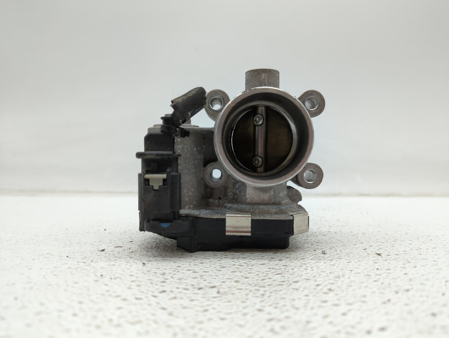 2018-2019 Chevrolet Equinox Throttle Body P/N:12671379AA Fits Fits 2016 2017 2018 2019 OEM Used Auto Parts - Oemusedautopart