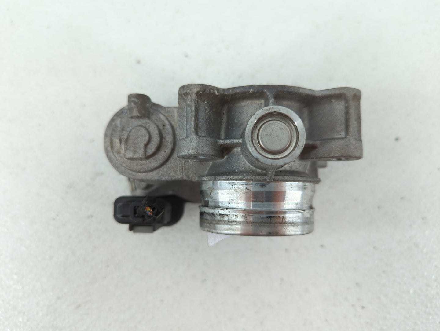 2018-2019 Chevrolet Equinox Throttle Body P/N:12671379AA Fits Fits 2016 2017 2018 2019 OEM Used Auto Parts - Oemusedautopart
