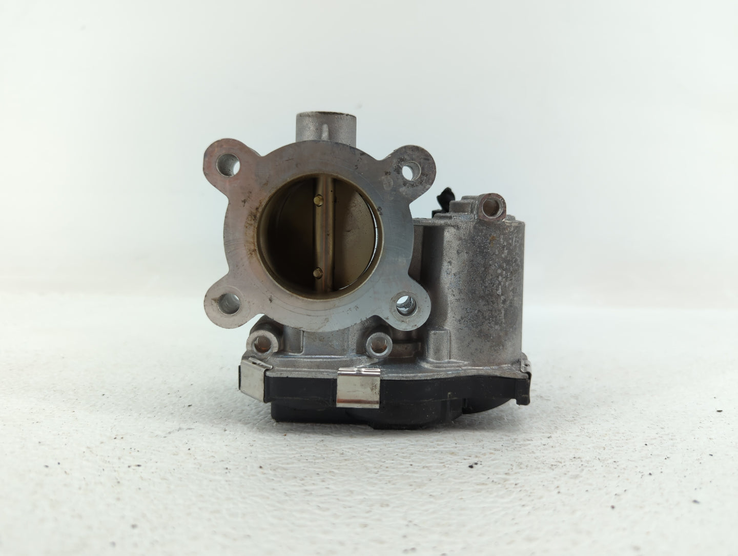 2018-2019 Chevrolet Equinox Throttle Body P/N:12671379AA Fits Fits 2016 2017 2018 2019 OEM Used Auto Parts - Oemusedautopart