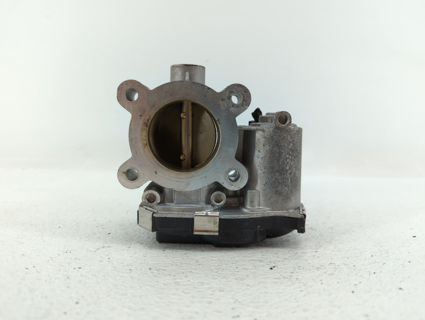 2018-2019 Chevrolet Equinox Throttle Body P/N:12671379AA Fits Fits 2016 2017 2018 2019 OEM Used Auto Parts - Oemusedautopart