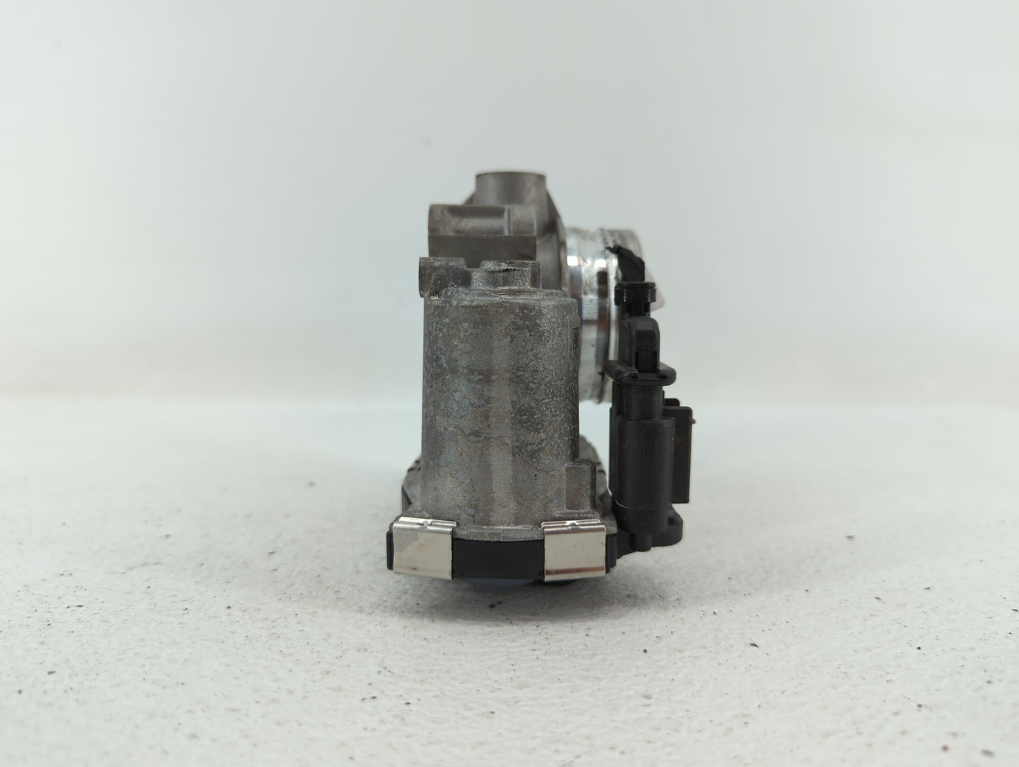 2018-2019 Chevrolet Equinox Throttle Body P/N:12671379AA Fits Fits 2016 2017 2018 2019 OEM Used Auto Parts - Oemusedautopart