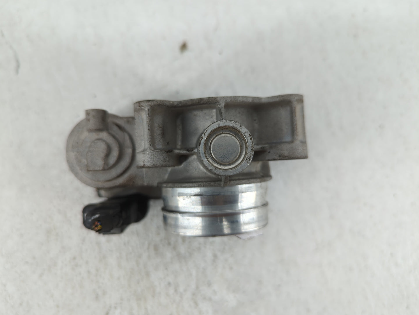 2018-2019 Chevrolet Equinox Throttle Body P/N:12671379AA Fits Fits 2016 2017 2018 2019 OEM Used Auto Parts - Oemusedautopart