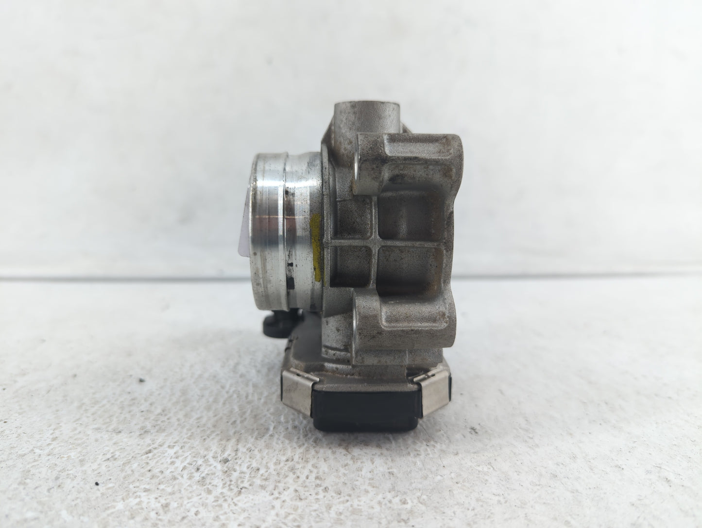 2018-2019 Chevrolet Equinox Throttle Body P/N:12671379AA Fits Fits 2016 2017 2018 2019 OEM Used Auto Parts - Oemusedautopart