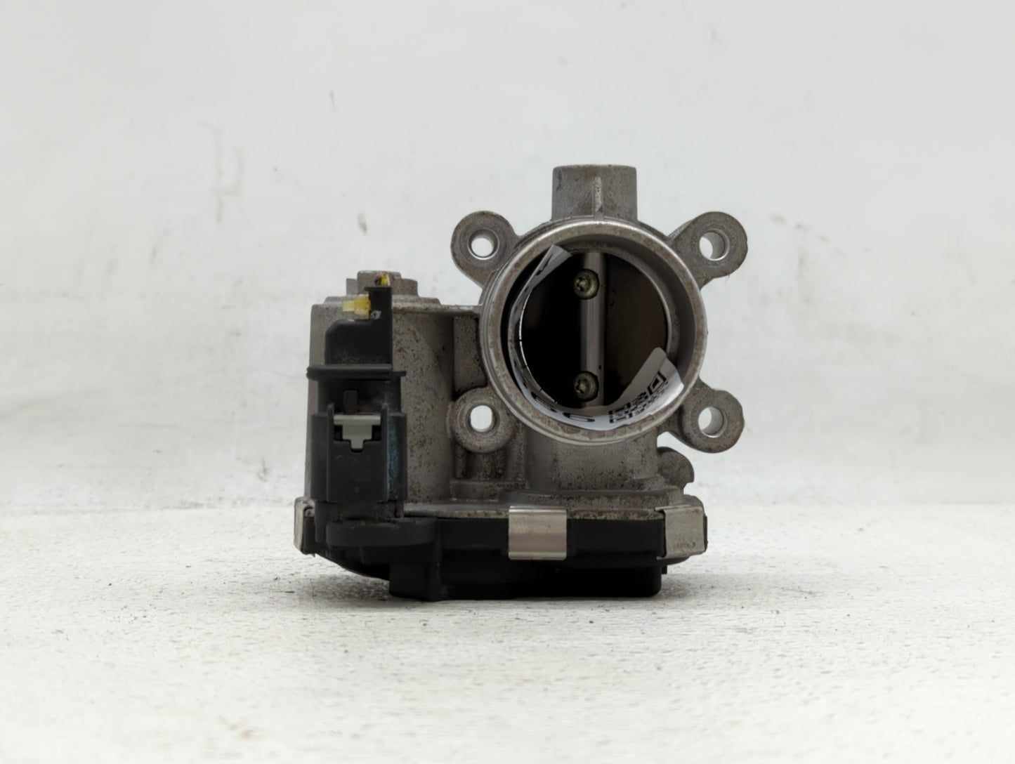 2018-2019 Chevrolet Equinox Throttle Body P/N:12671379AA Fits Fits 2016 2017 2018 2019 OEM Used Auto Parts - Oemusedautopart