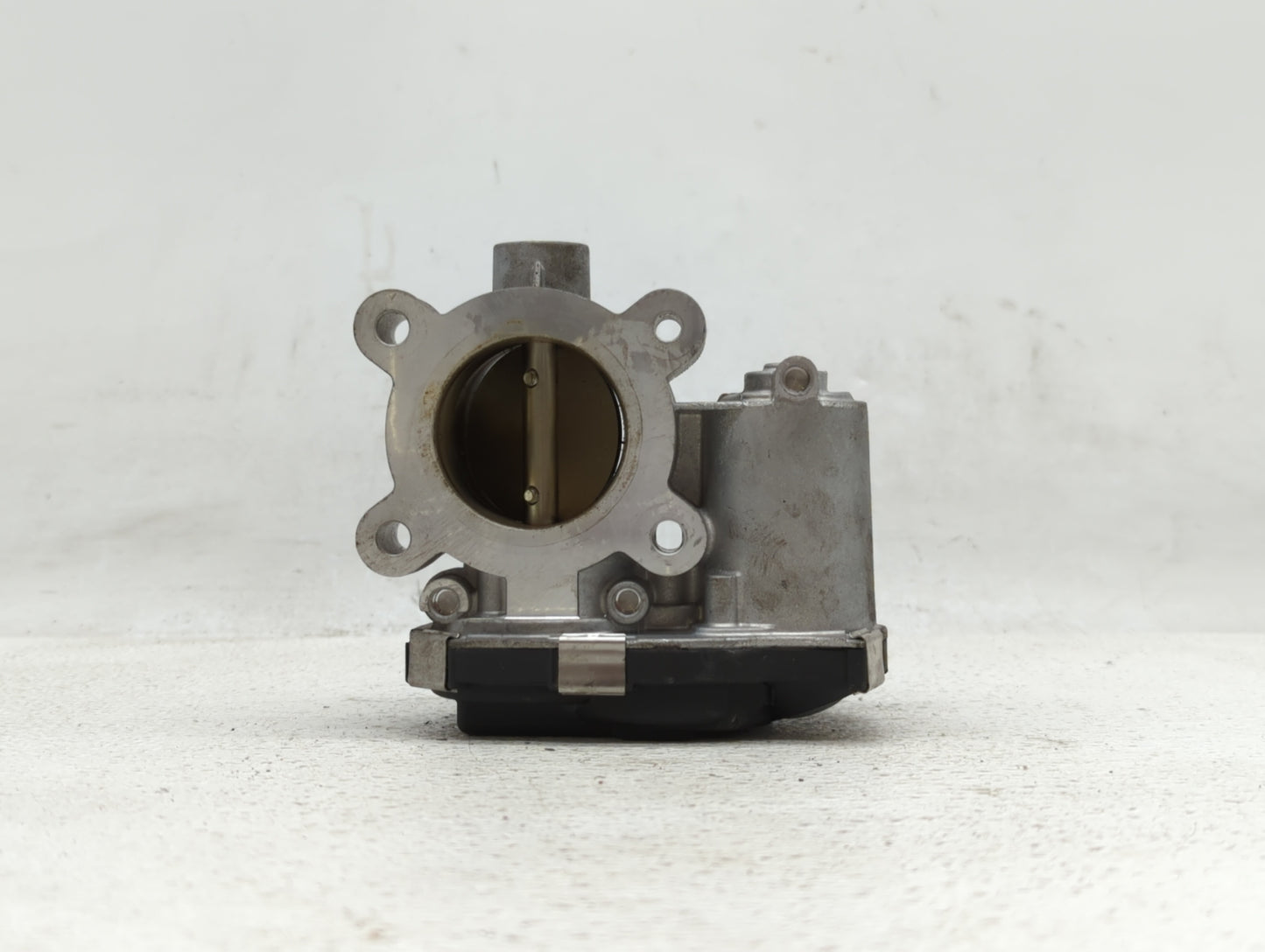 2018-2019 Chevrolet Equinox Throttle Body P/N:12671379AA Fits Fits 2016 2017 2018 2019 OEM Used Auto Parts - Oemusedautopart
