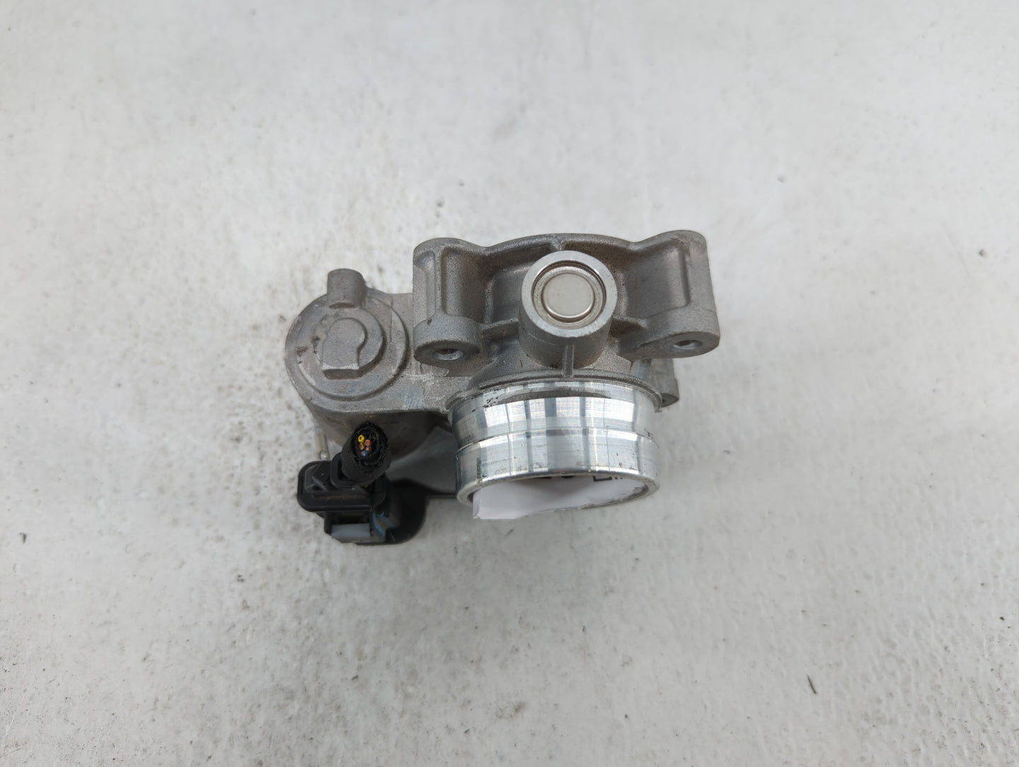 2018-2019 Chevrolet Equinox Throttle Body P/N:12671379AA Fits Fits 2016 2017 2018 2019 OEM Used Auto Parts - Oemusedautopart