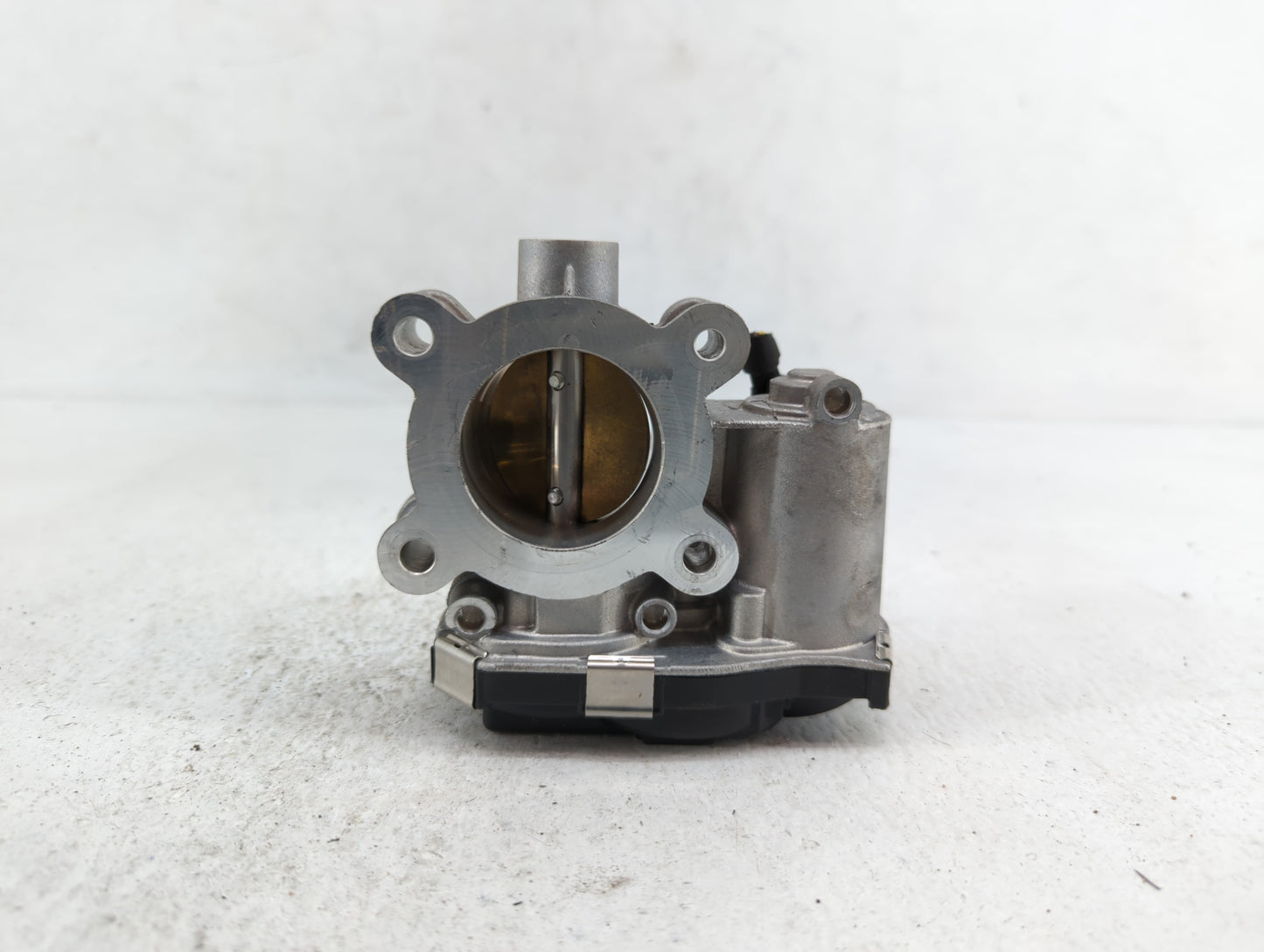2018-2019 Chevrolet Equinox Throttle Body P/N:12671379AA Fits Fits 2016 2017 2018 2019 OEM Used Auto Parts - Oemusedautopart