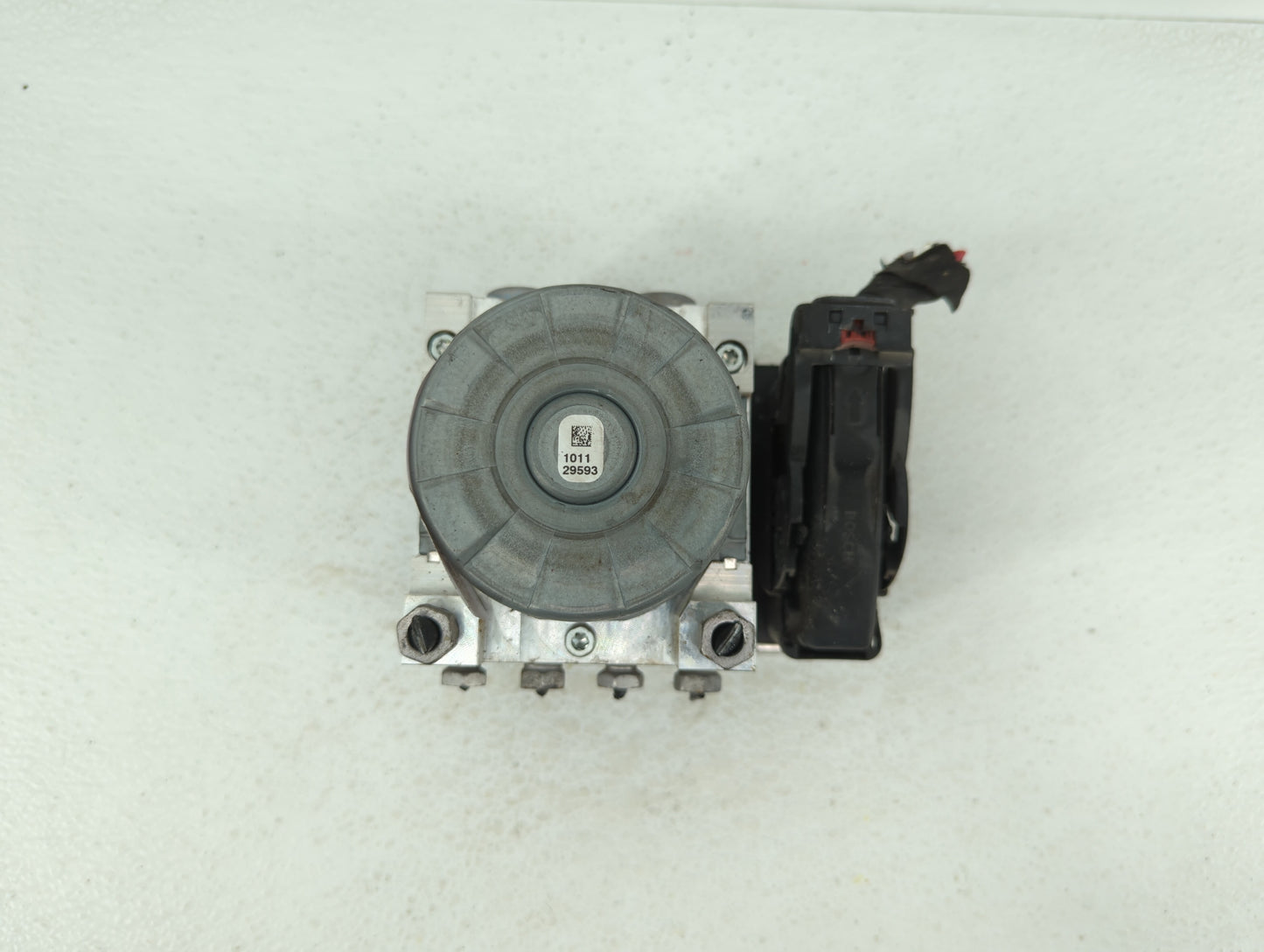 2020-2022 Chevrolet Equinox ABS Pump Control Module Replacement P/N:84825144 84715330 Fits Fits 2020 2021 2022 OEM Used Auto