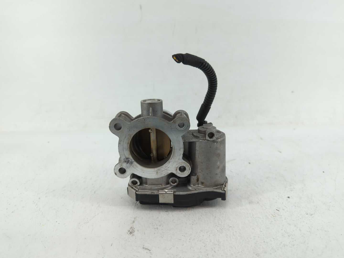 2018-2022 Chevrolet Equinox Throttle Body P/N:12671379AA Fits Fits 2016 2017 2018 2019 2020 2021 2022 OEM Used Auto Parts - 