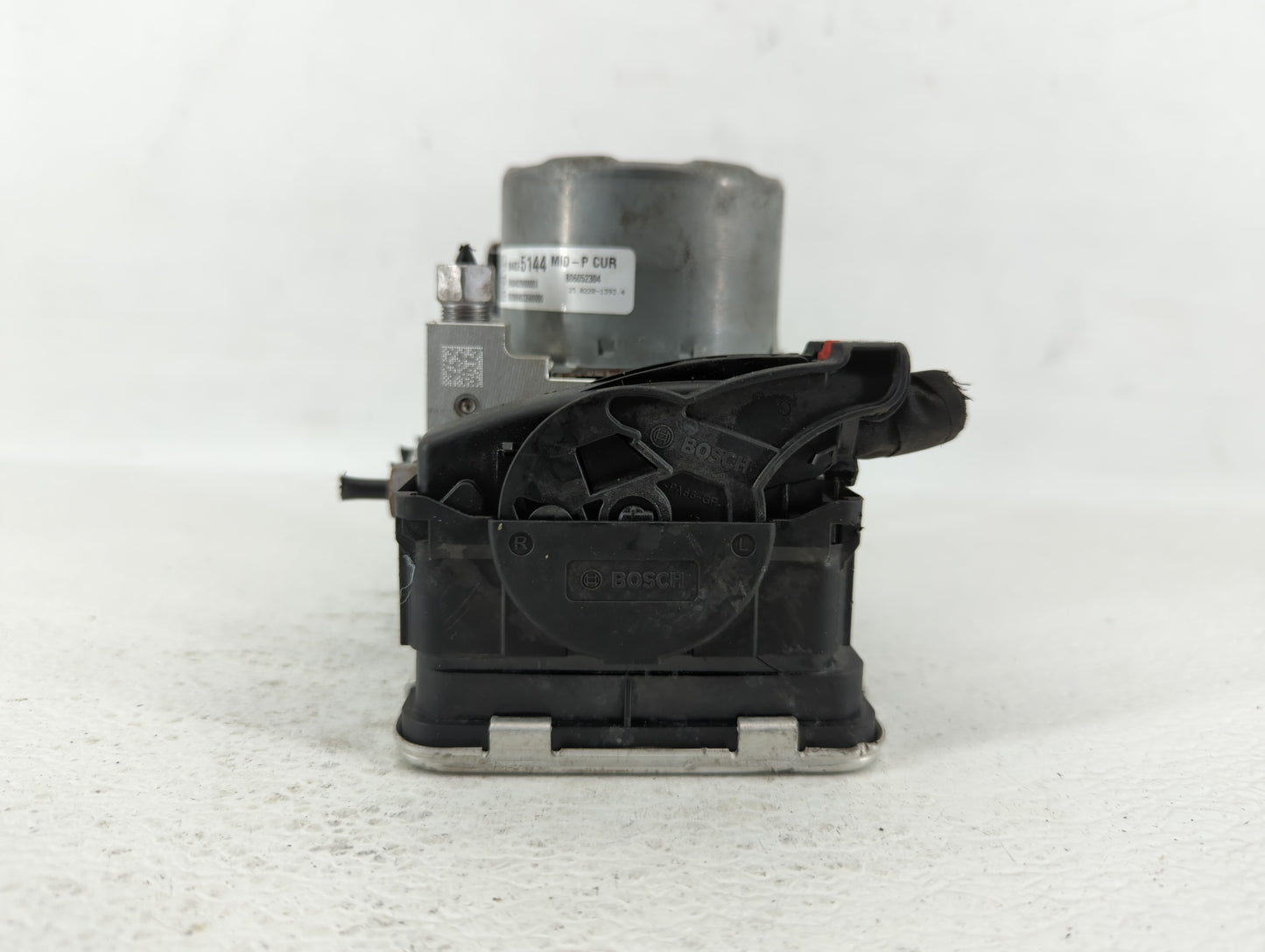 2020-2022 Chevrolet Equinox ABS Pump Control Module Replacement P/N:84825144 84715330 Fits Fits 2020 2021 2022 OEM Used Auto
