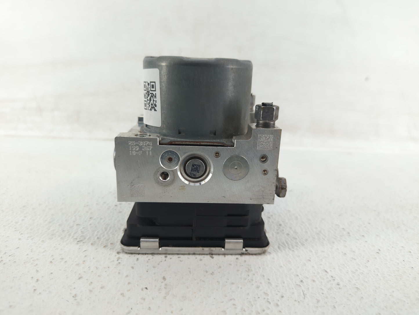 2020-2022 Chevrolet Equinox ABS Pump Control Module Replacement P/N:84825144 84715330 Fits Fits 2020 2021 2022 OEM Used Auto