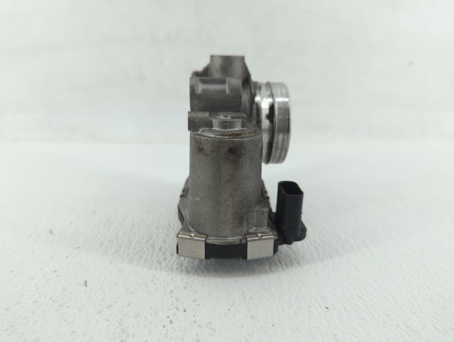 2018-2022 Chevrolet Equinox Throttle Body P/N:12671379AA Fits Fits 2016 2017 2018 2019 2020 2021 2022 OEM Used Auto Parts - 