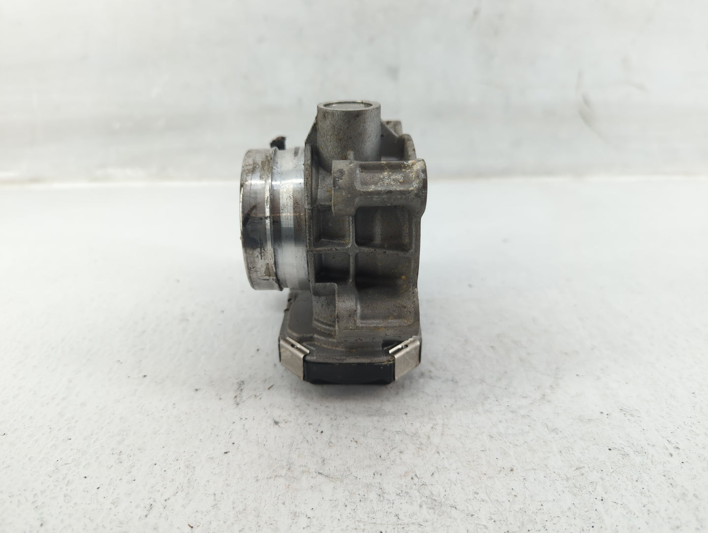 2018-2022 Chevrolet Equinox Throttle Body P/N:12671379AA Fits Fits 2016 2017 2018 2019 2020 2021 2022 OEM Used Auto Parts - 
