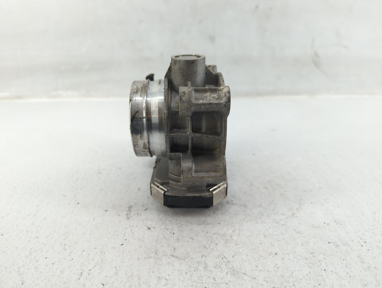2018-2022 Chevrolet Equinox Throttle Body P/N:12671379AA Fits Fits 2016 2017 2018 2019 2020 2021 2022 OEM Used Auto Parts - 