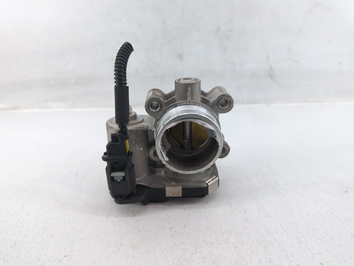 2018-2022 Chevrolet Equinox Throttle Body P/N:12671379AA Fits Fits 2016 2017 2018 2019 2020 2021 2022 OEM Used Auto Parts - 