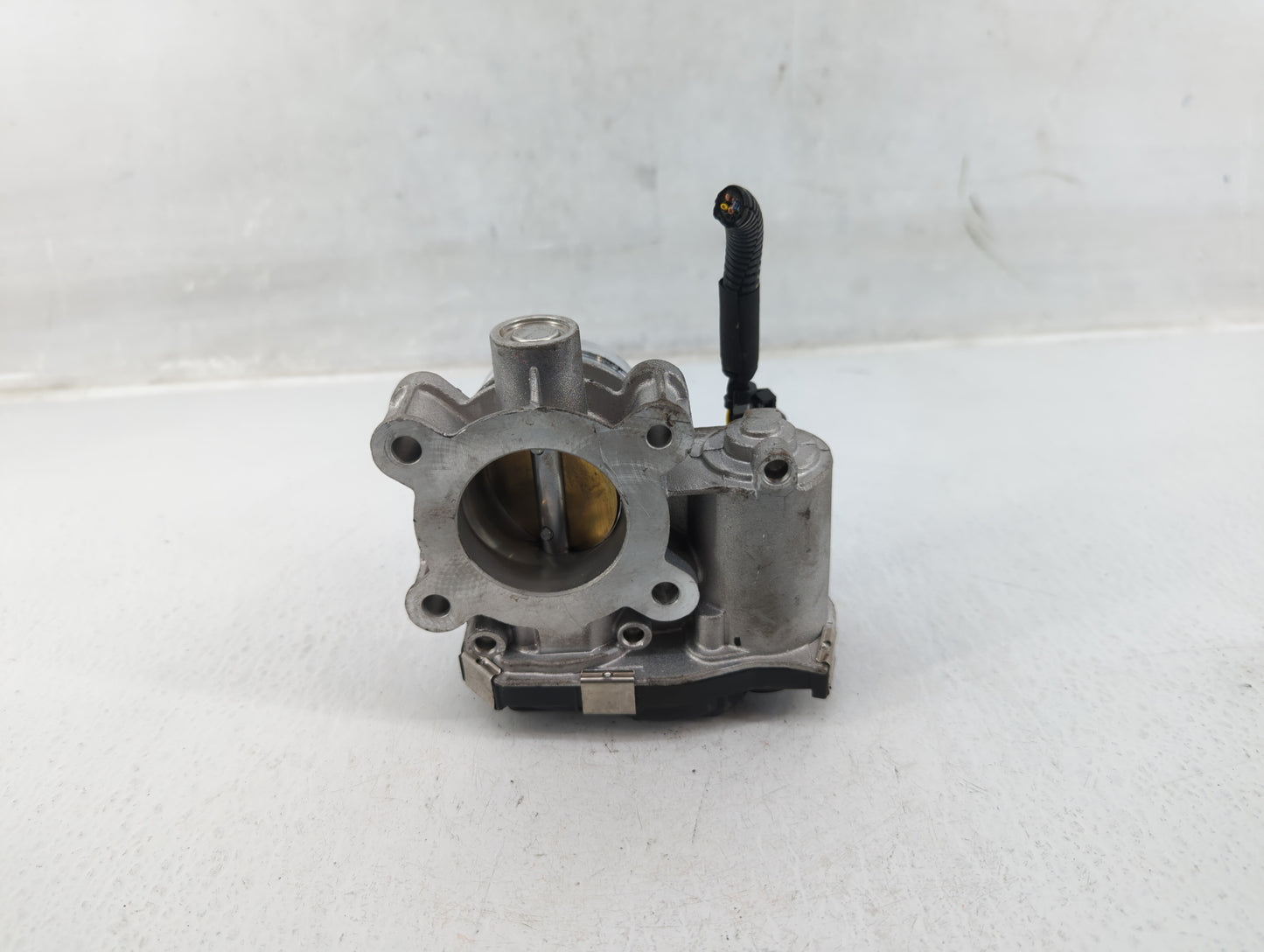 2018-2022 Chevrolet Equinox Throttle Body P/N:12671379AA Fits Fits 2016 2017 2018 2019 2020 2021 2022 OEM Used Auto Parts - 
