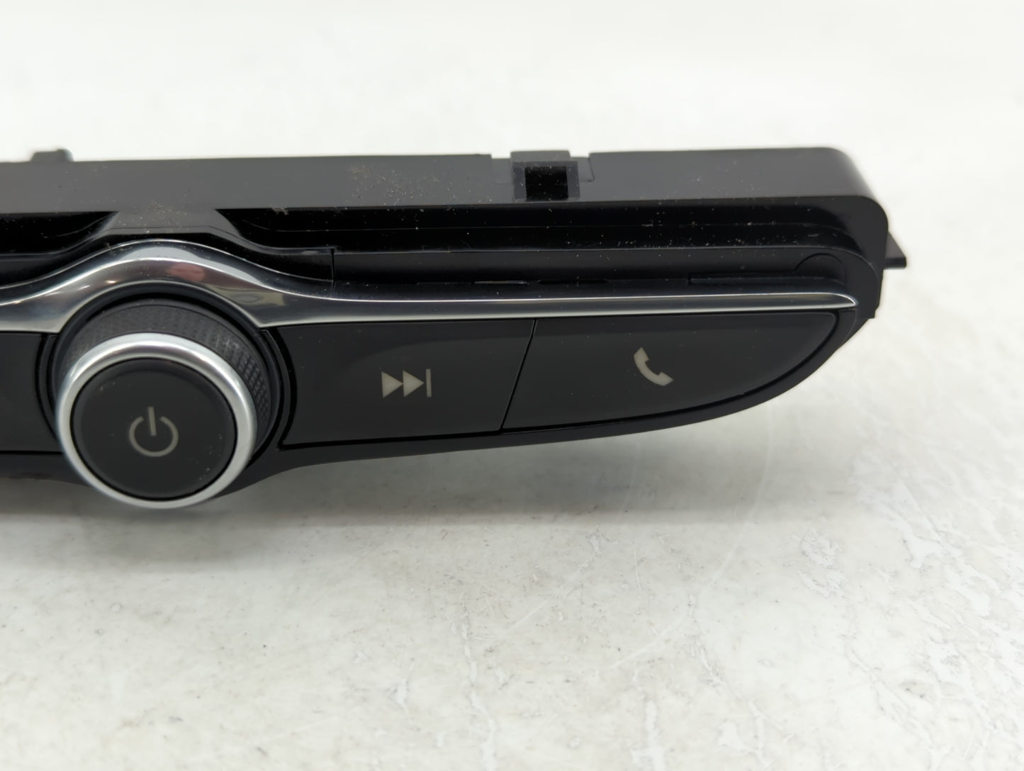 2019-2022 Chevrolet Equinox Radio AM FM Cd Player Receiver Replacement P/N:84491778 Fits Fits 2018 2019 2020 2021 2022 OEM U