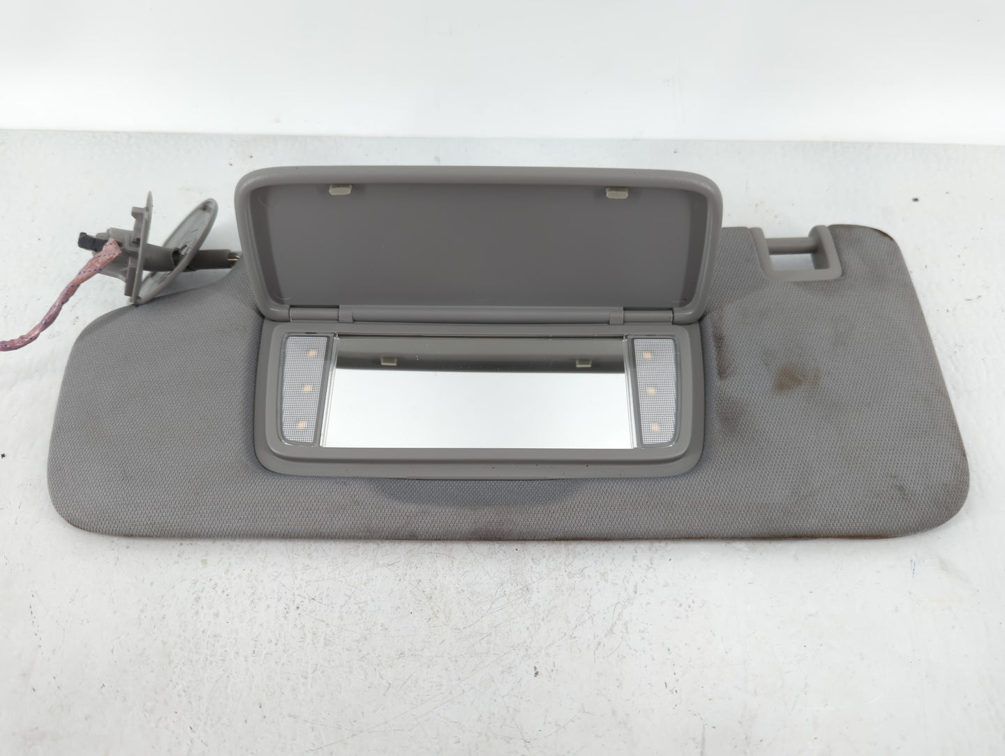 2020-2022 Chevrolet Equinox Sun Visor Shade Replacement Driver Left Mirror Fits Fits 2020 2021 2022 OEM Used Auto Parts - Oe