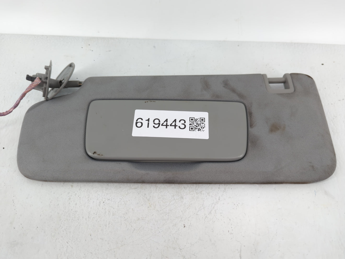 2020-2022 Chevrolet Equinox Sun Visor Shade Replacement Driver Left Mirror Fits Fits 2020 2021 2022 OEM Used Auto Parts - Oe