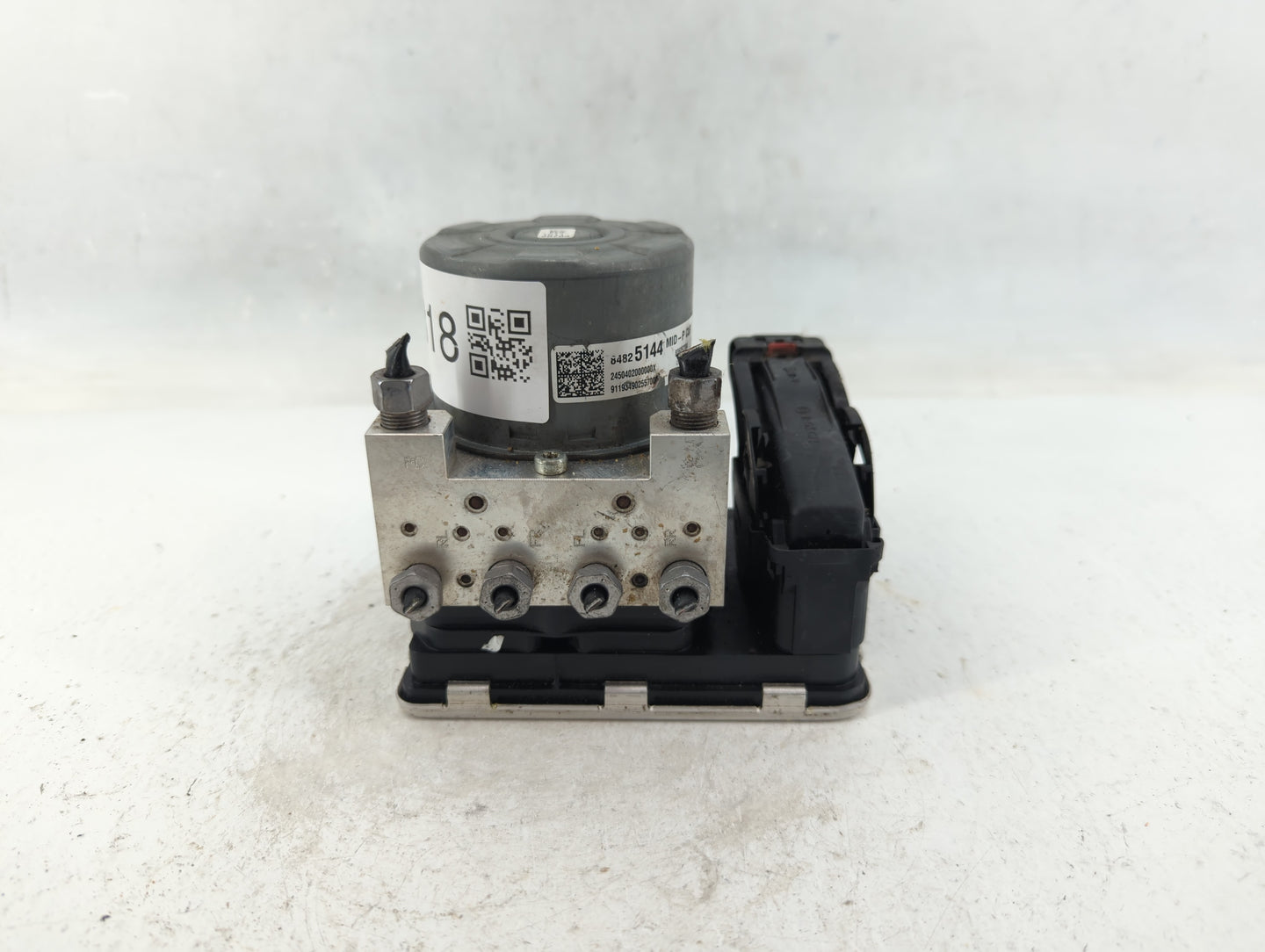 2020-2022 Chevrolet Equinox ABS Pump Control Module Replacement P/N:84825144 Fits Fits 2020 2021 2022 OEM Used Auto Parts - 