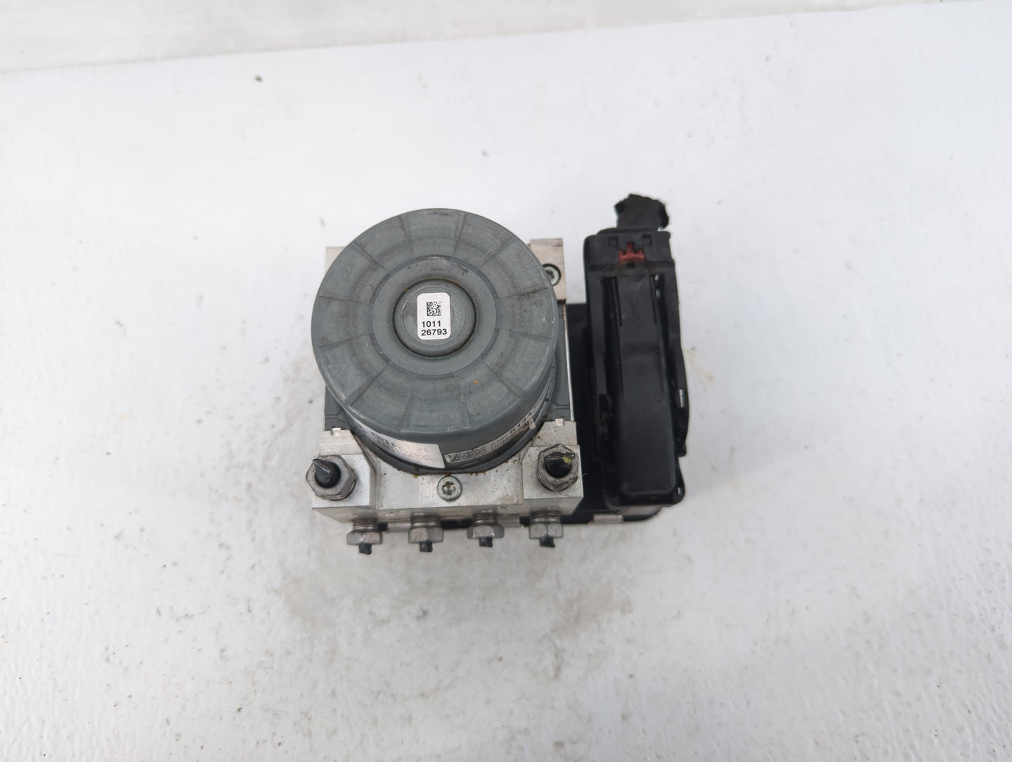 2020-2022 Chevrolet Equinox ABS Pump Control Module Replacement P/N:84825144 Fits Fits 2020 2021 2022 OEM Used Auto Parts - 