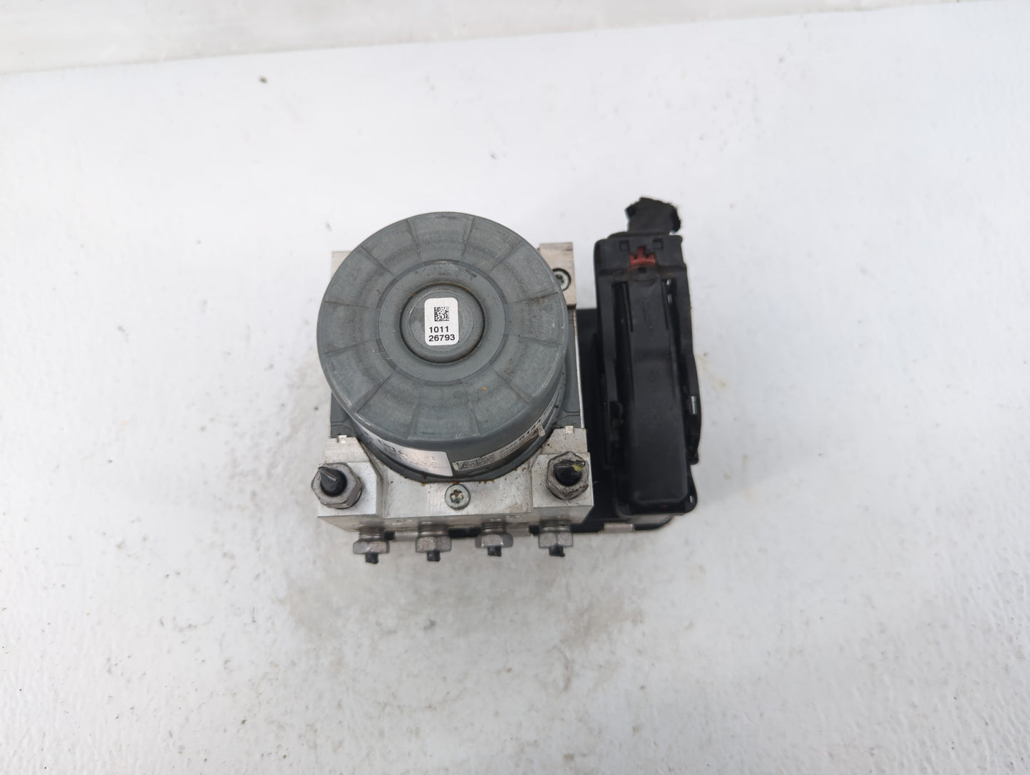 2020-2022 Chevrolet Equinox ABS Pump Control Module Replacement P/N:84825144 Fits Fits 2020 2021 2022 OEM Used Auto Parts - 