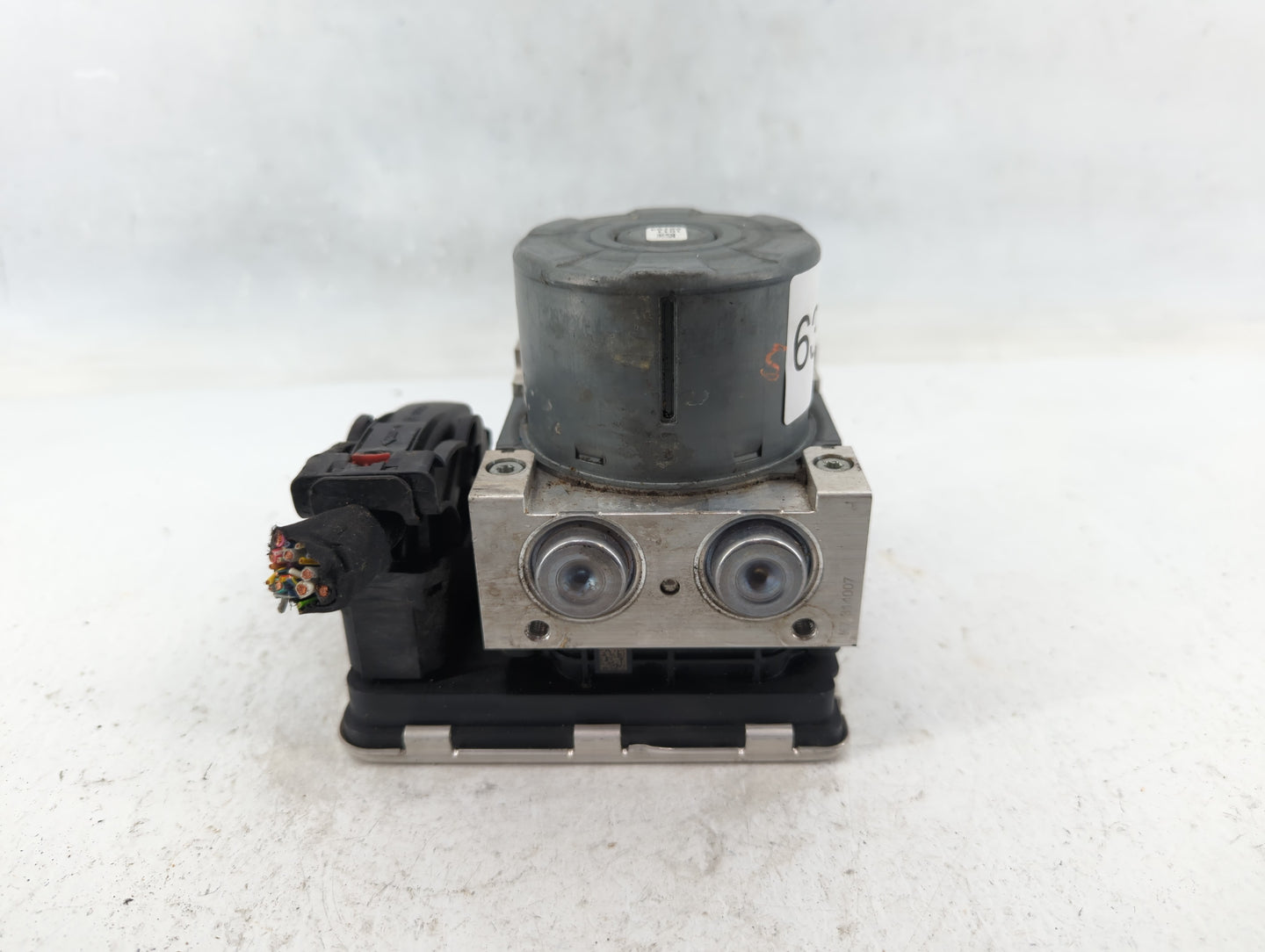 2020-2022 Chevrolet Equinox ABS Pump Control Module Replacement P/N:84825144 Fits Fits 2020 2021 2022 OEM Used Auto Parts - 
