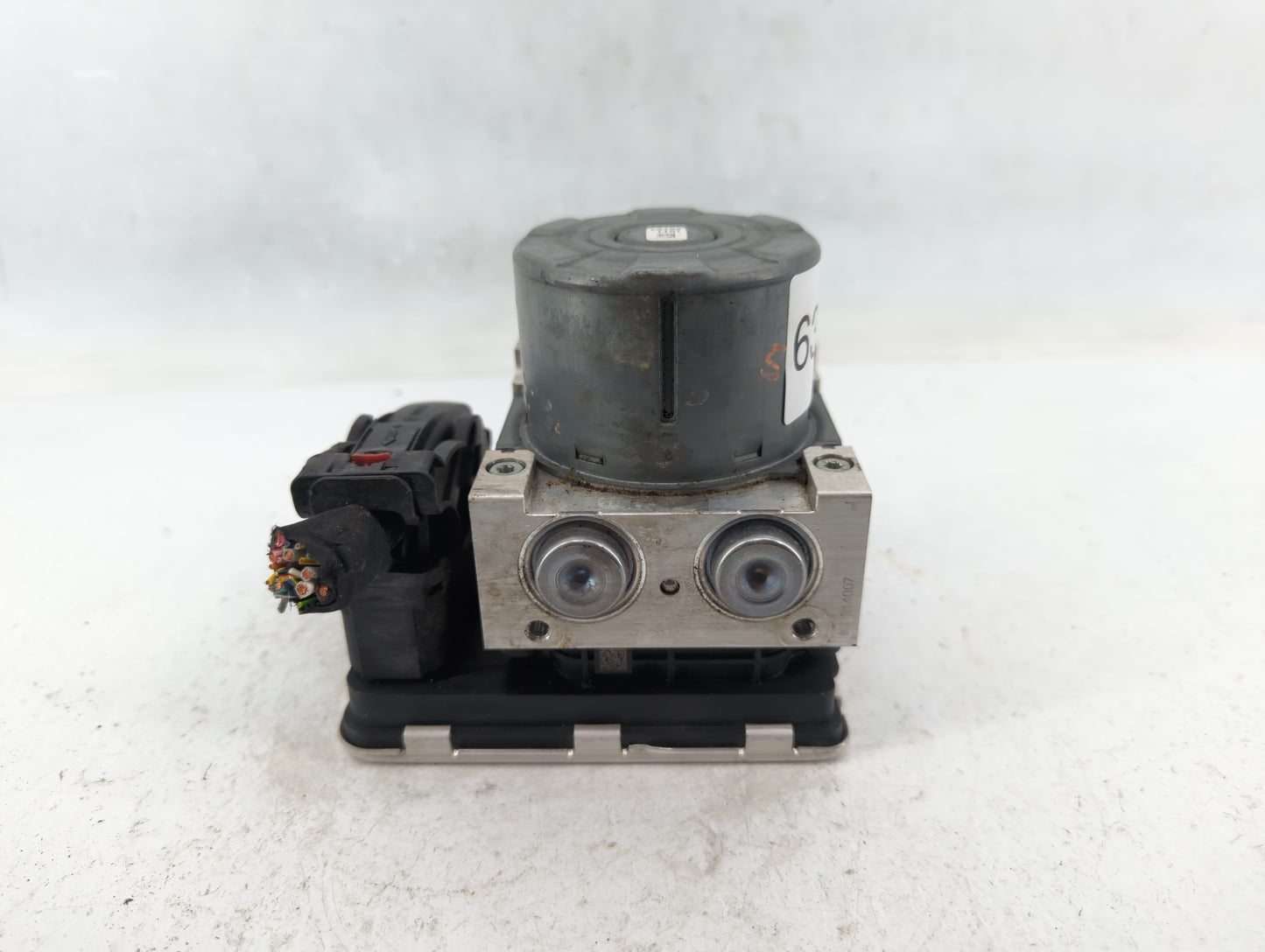 2020-2022 Chevrolet Equinox ABS Pump Control Module Replacement P/N:84825144 Fits Fits 2020 2021 2022 OEM Used Auto Parts - 
