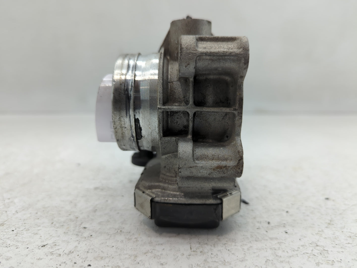 2018-2022 Chevrolet Equinox Throttle Body P/N:12671379AA Fits Fits 2016 2017 2018 2019 2020 2021 2022 OEM Used Auto Parts - 