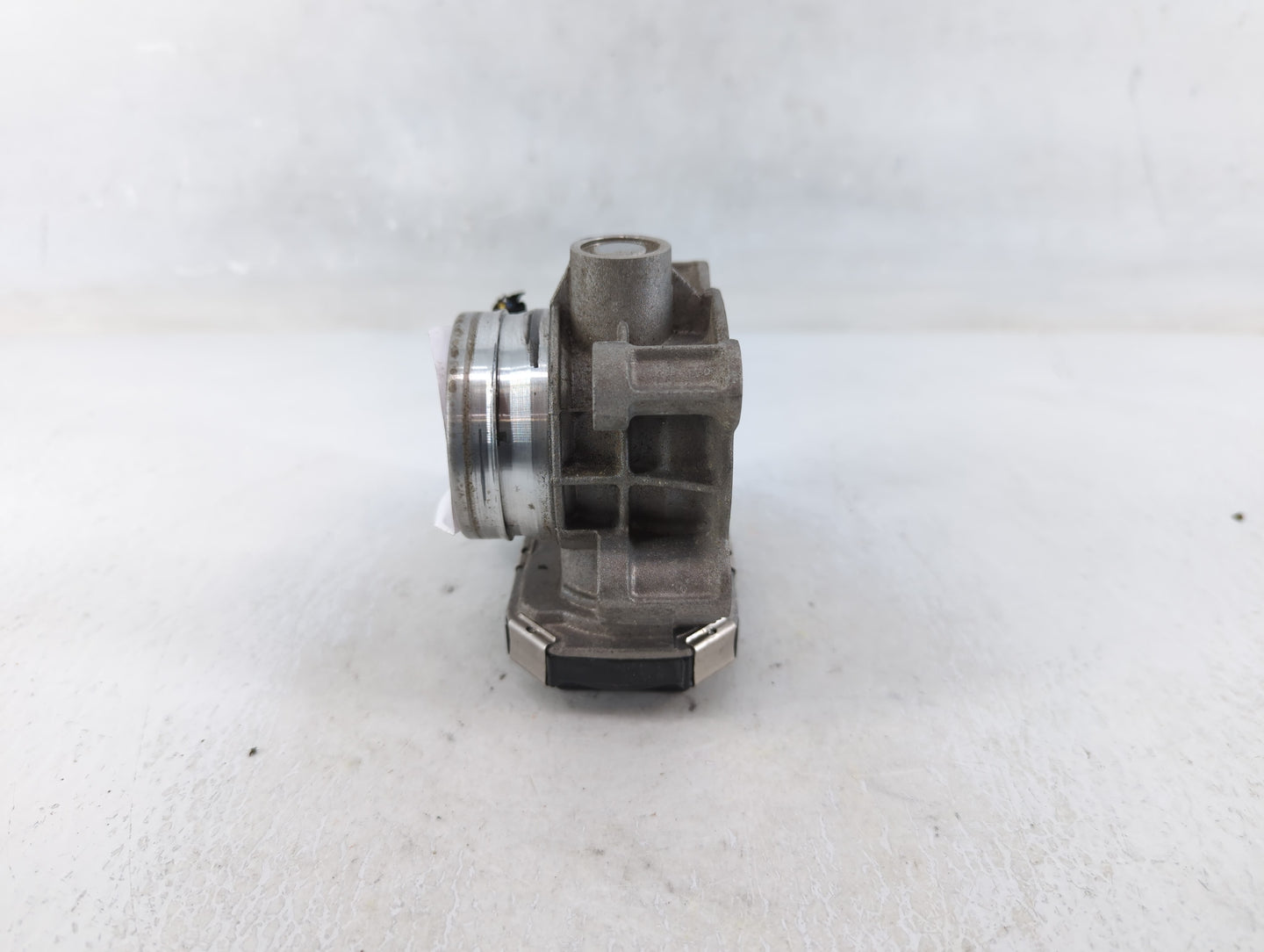 2018-2022 Chevrolet Equinox Throttle Body P/N:12671379AA Fits Fits 2016 2017 2018 2019 2020 2021 2022 OEM Used Auto Parts - 
