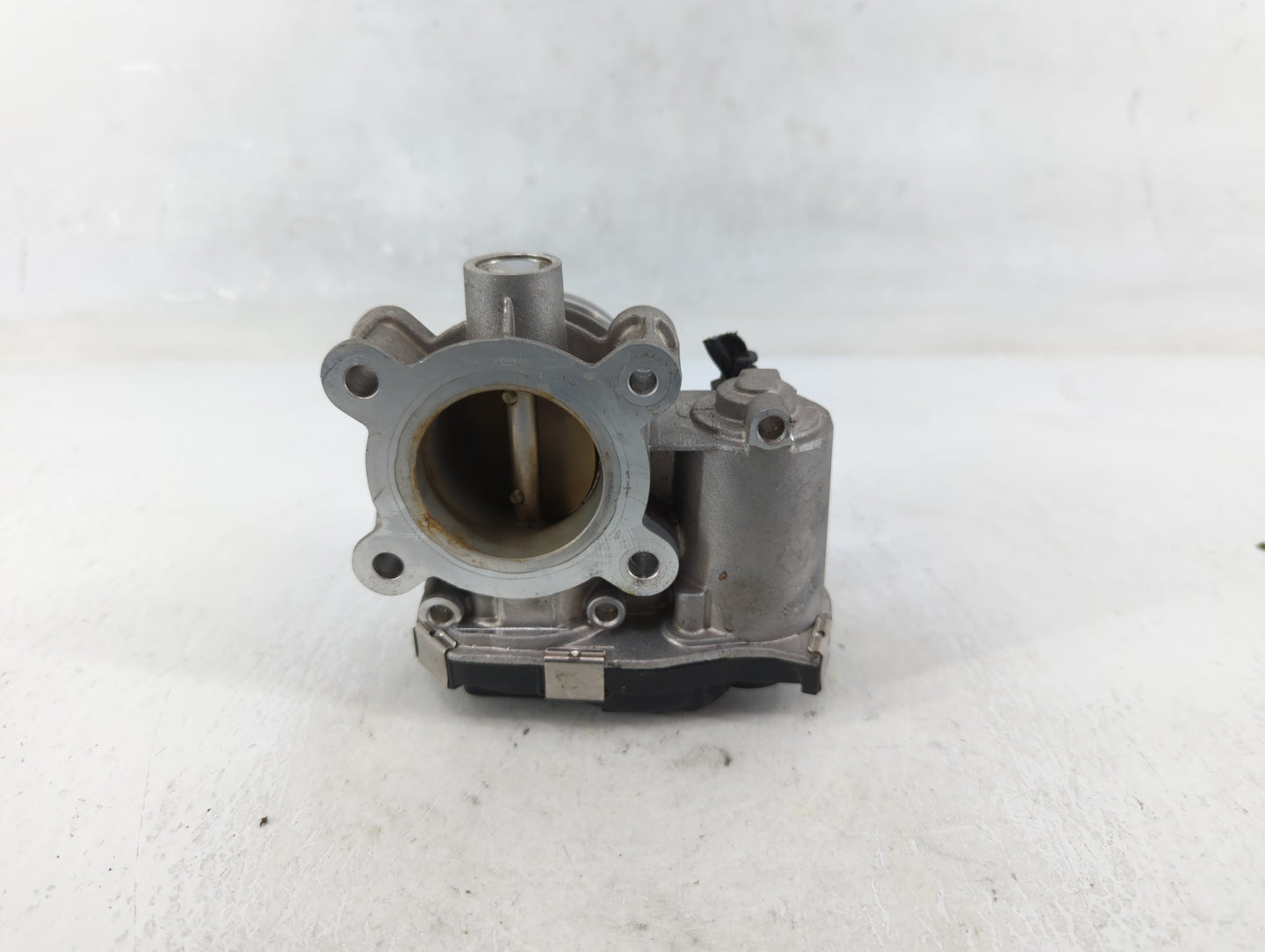 2018-2022 Chevrolet Equinox Throttle Body P/N:12671379AA Fits Fits 2016 2017 2018 2019 2020 2021 2022 OEM Used Auto Parts - 