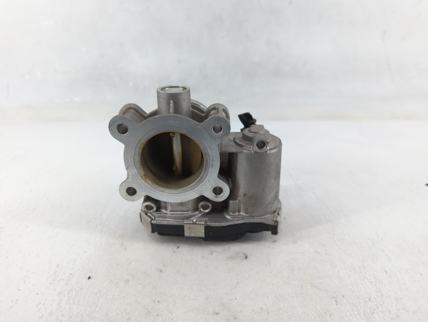 2018-2022 Chevrolet Equinox Throttle Body P/N:12671379AA Fits Fits 2016 2017 2018 2019 2020 2021 2022 OEM Used Auto Parts - 