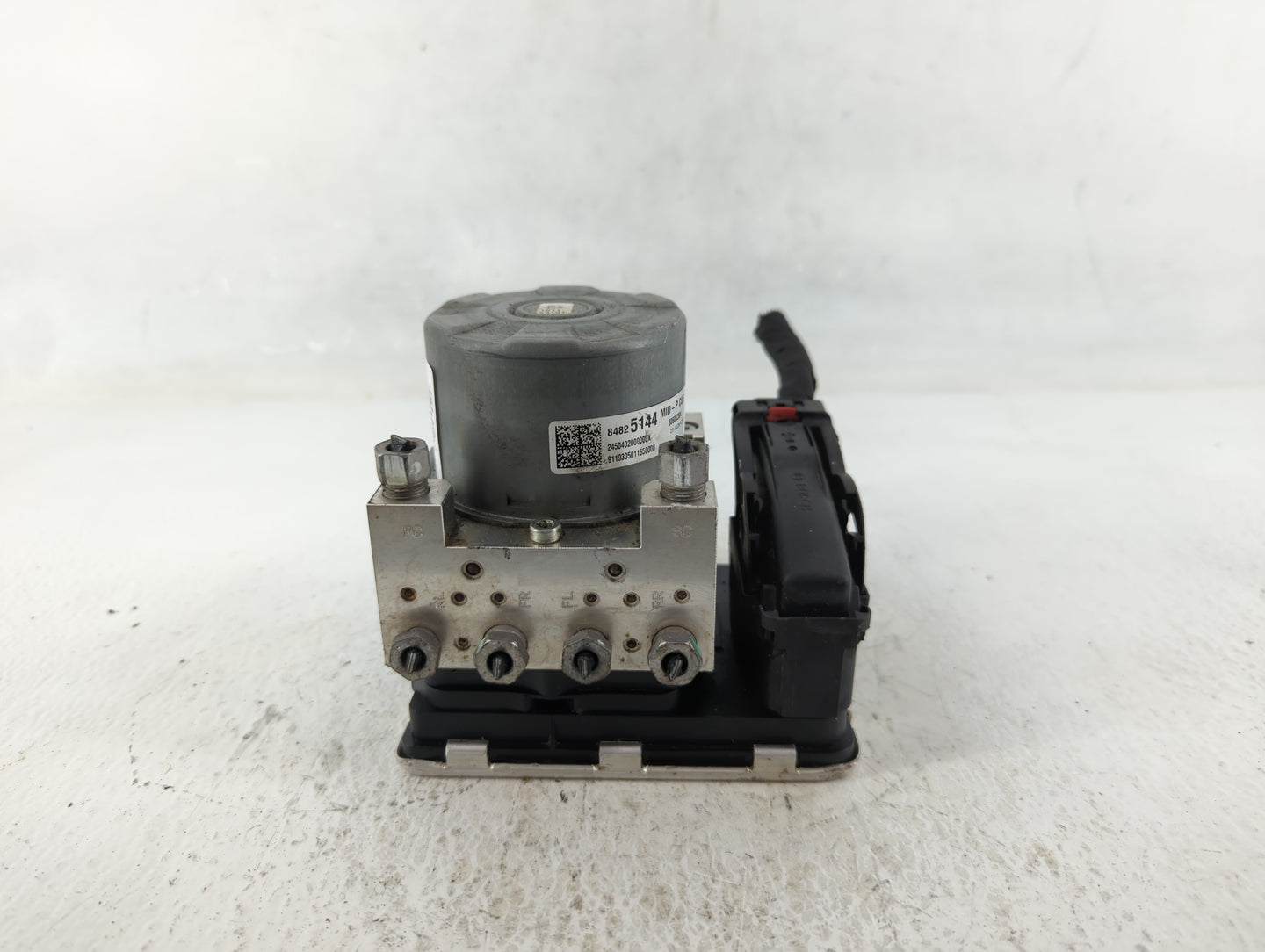 2020-2022 Chevrolet Equinox ABS Pump Control Module Replacement P/N:84825144 Fits Fits 2020 2021 2022 OEM Used Auto Parts - 