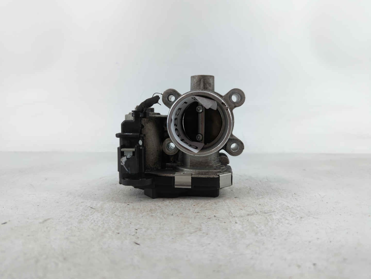 2018-2022 Chevrolet Equinox Throttle Body P/N:12671379AA Fits Fits 2016 2017 2018 2019 2020 2021 2022 OEM Used Auto Parts - 
