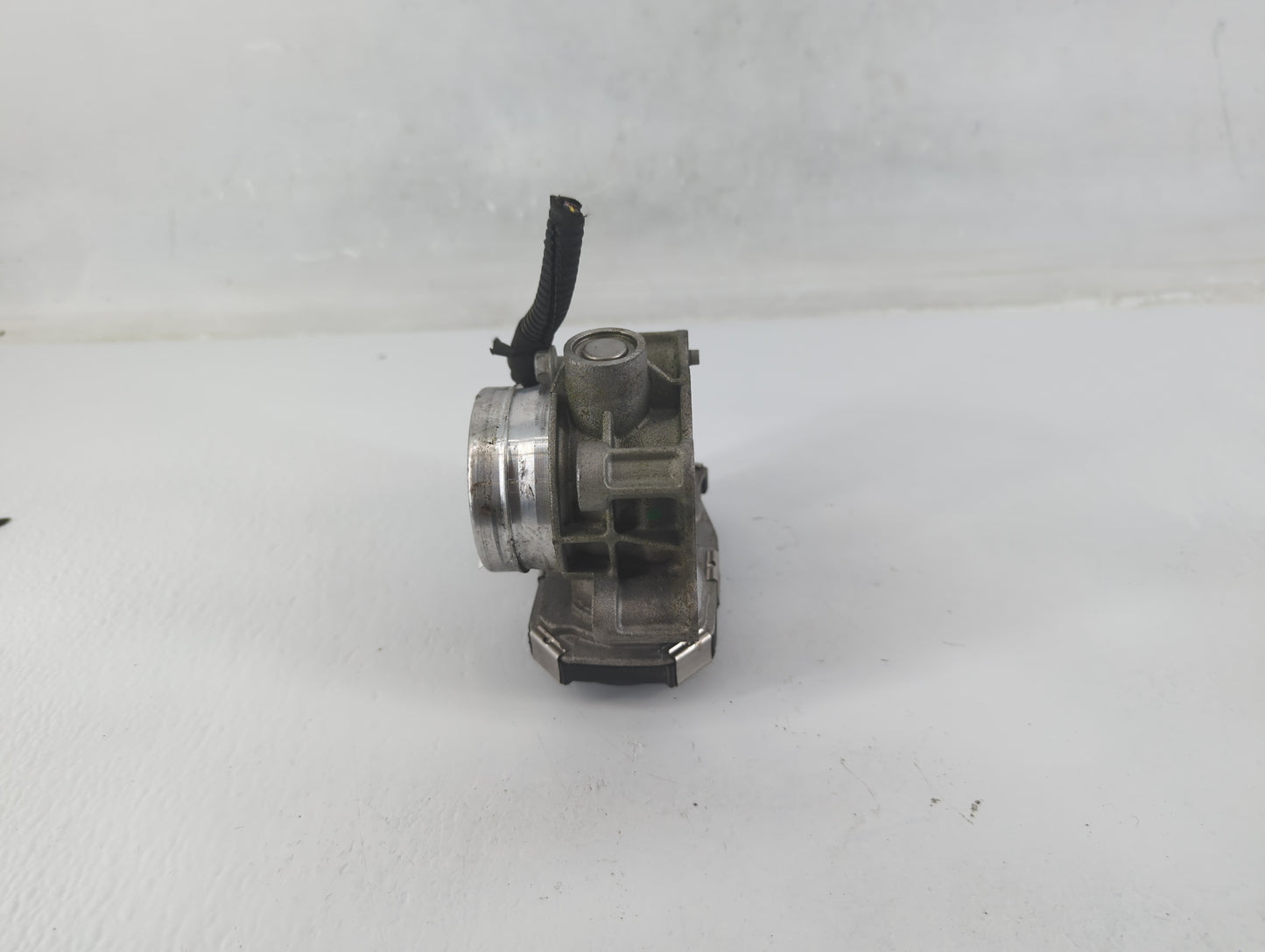 2018-2022 Chevrolet Equinox Throttle Body P/N:12671379AA Fits Fits 2016 2017 2018 2019 2020 2021 2022 OEM Used Auto Parts - 