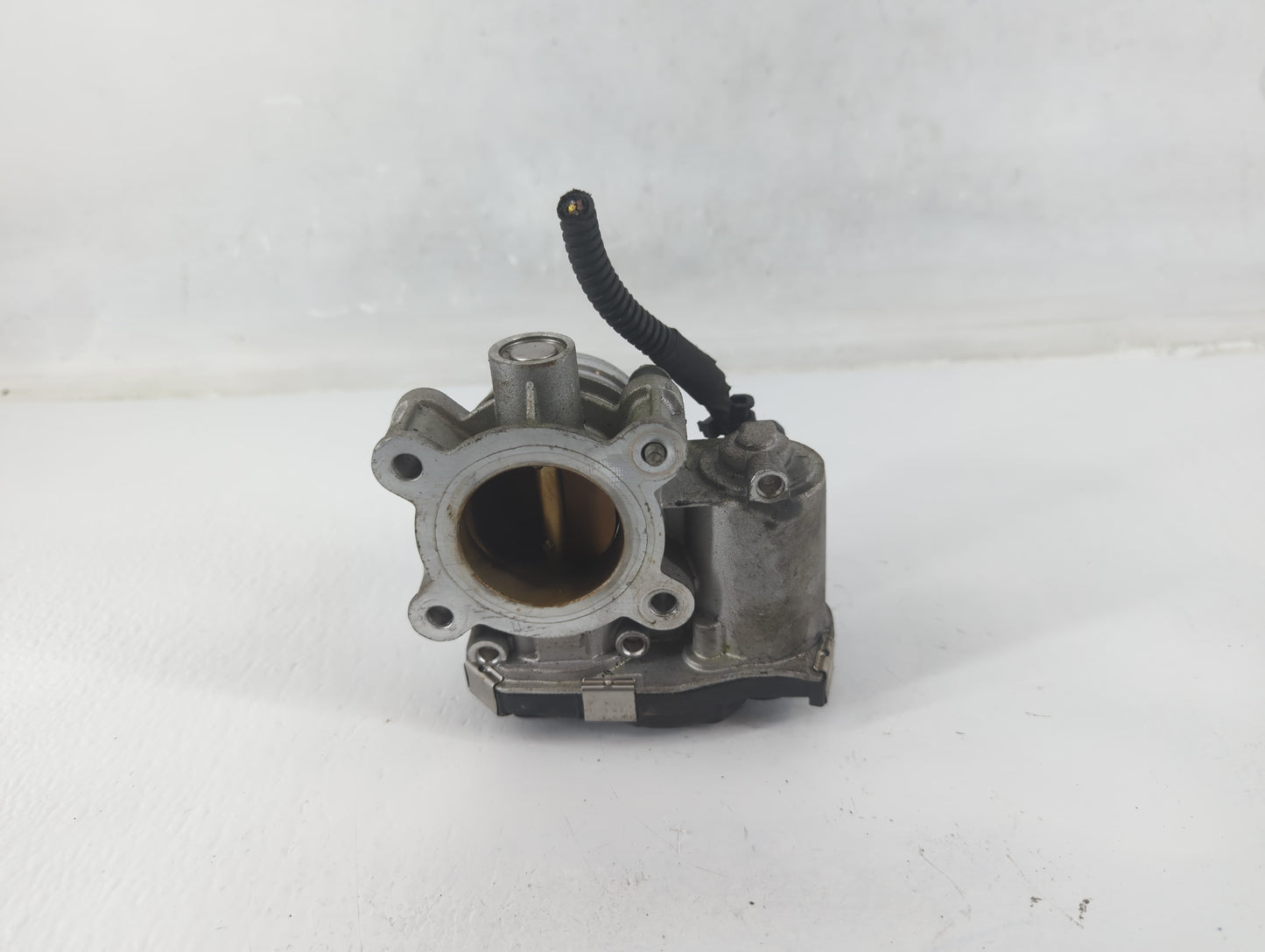 2018-2022 Chevrolet Equinox Throttle Body P/N:12671379AA Fits Fits 2016 2017 2018 2019 2020 2021 2022 OEM Used Auto Parts - 