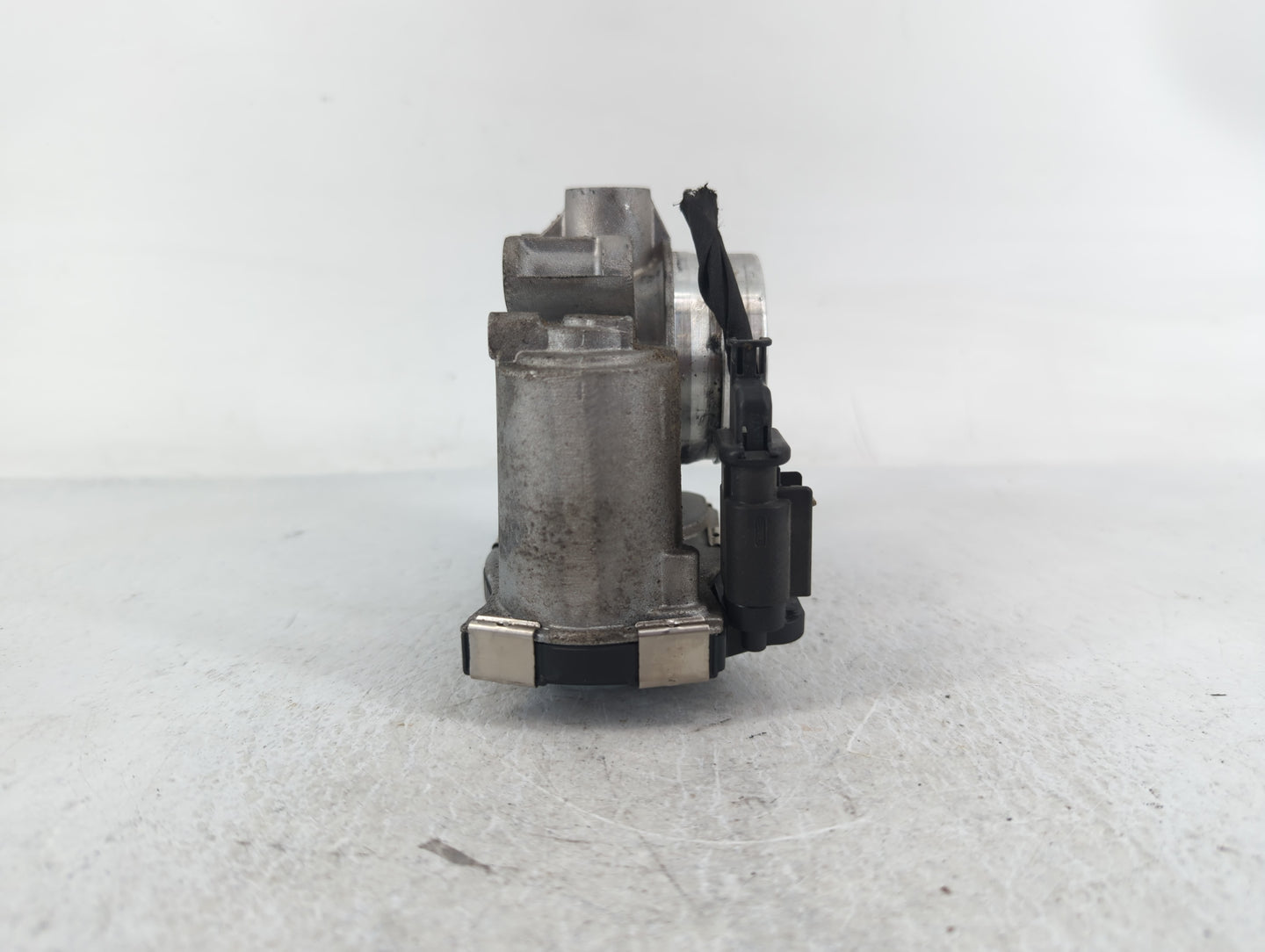 2018-2022 Chevrolet Equinox Throttle Body P/N:1267139AA Fits Fits 2016 2017 2018 2019 2020 2021 2022 OEM Used Auto Parts - O