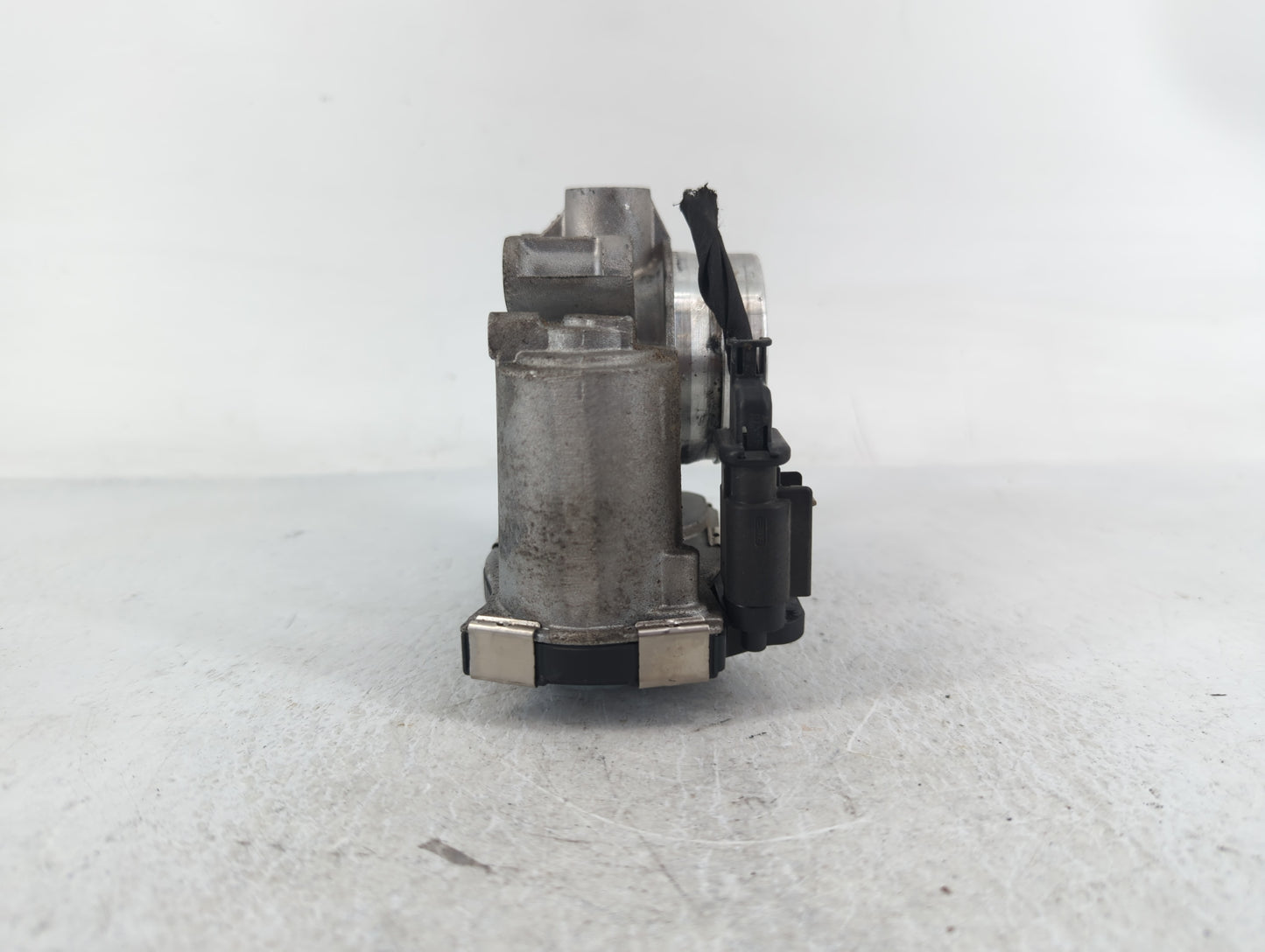 2018-2022 Chevrolet Equinox Throttle Body P/N:1267139AA Fits Fits 2016 2017 2018 2019 2020 2021 2022 OEM Used Auto Parts - O