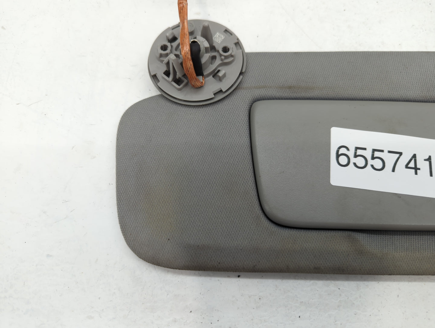 2020-2022 Chevrolet Equinox Sun Visor Shade Replacement Driver Left Mirror Fits Fits 2020 2021 2022 OEM Used Auto Parts - Oe