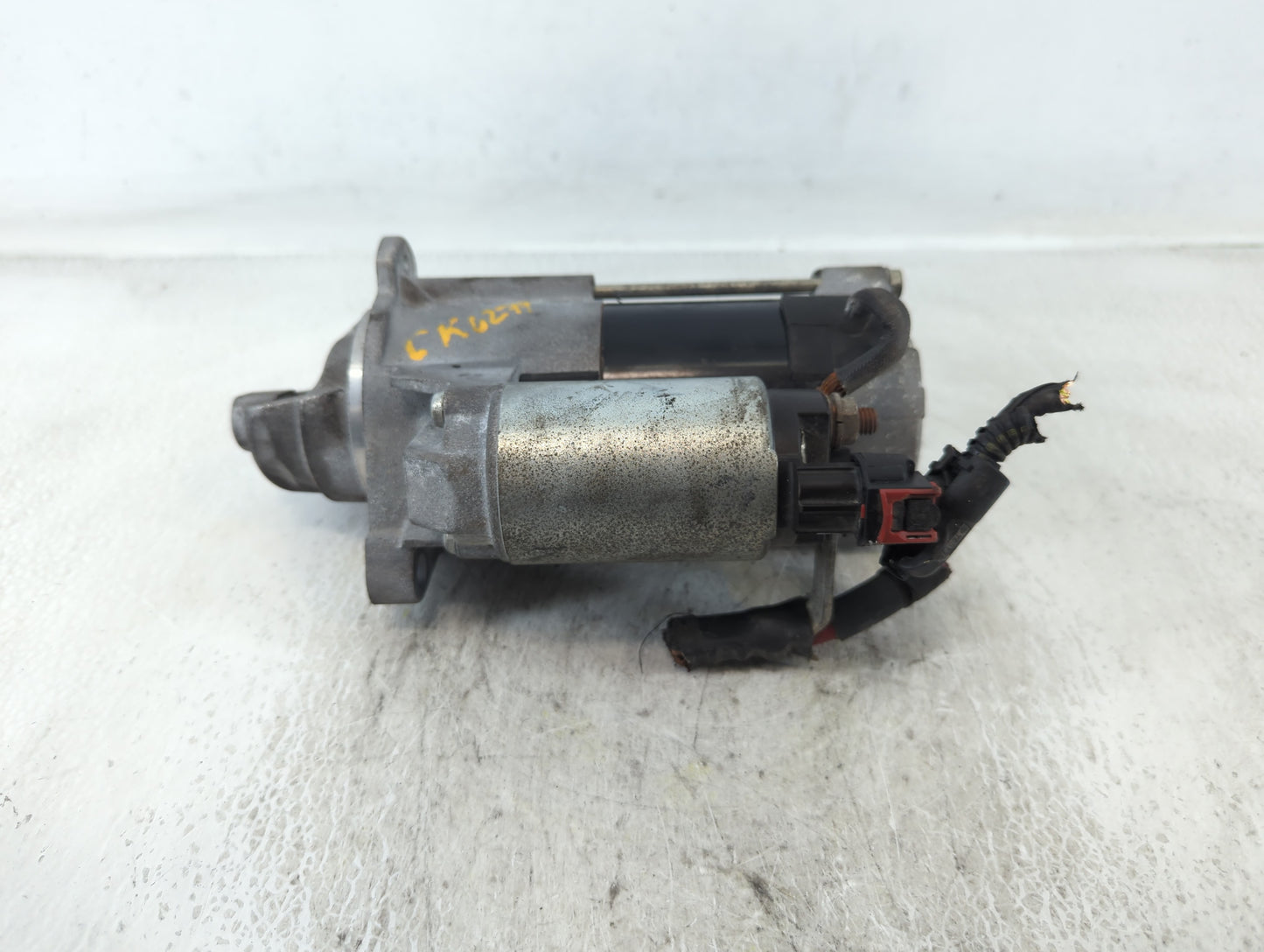 2018-2022 Chevrolet Equinox Car Starter Motor Solenoid OEM P/N:12690481 Fits Fits 2017 2018 2019 2020 2021 2022 OEM Used Aut