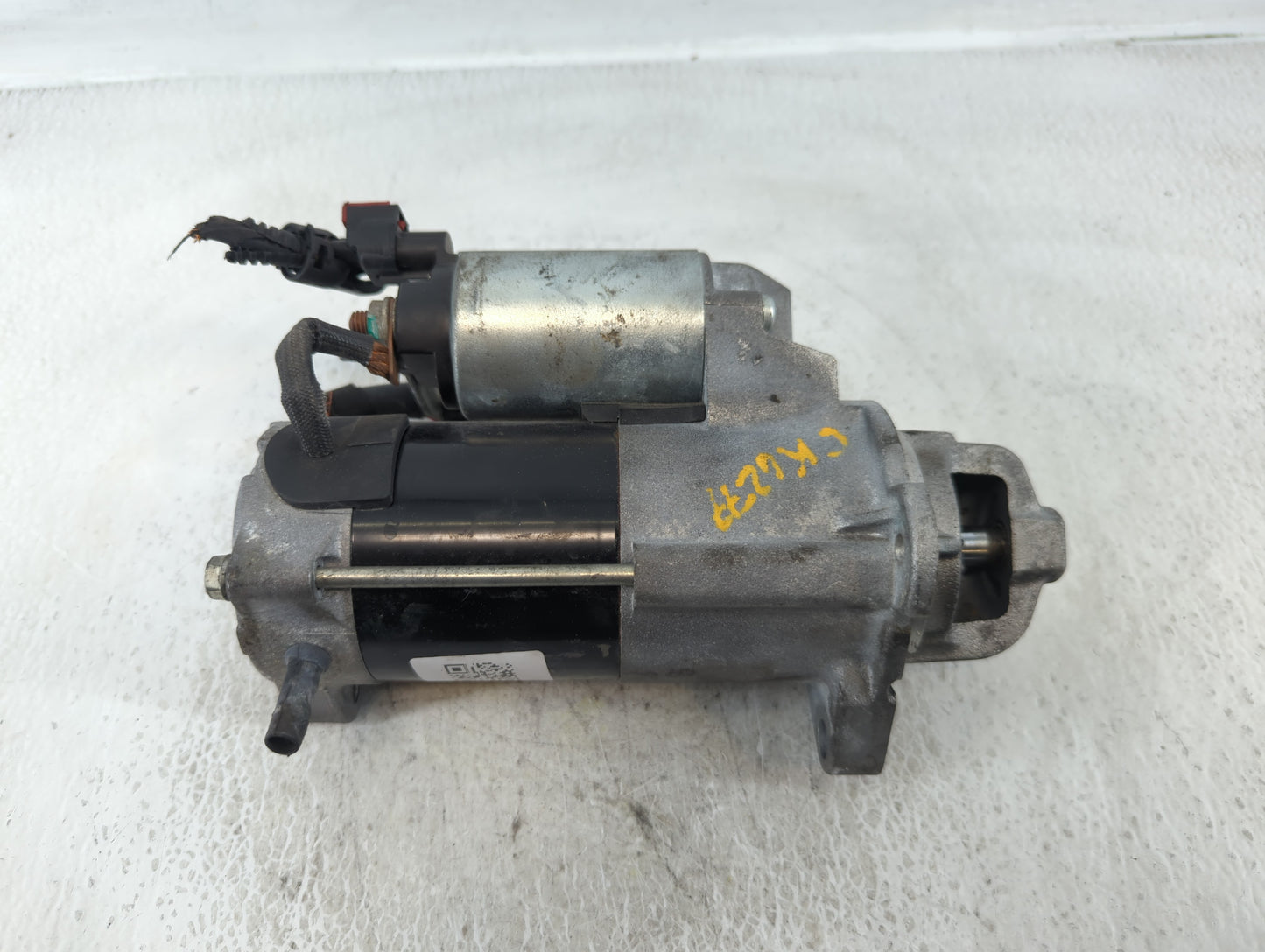2018-2022 Chevrolet Equinox Car Starter Motor Solenoid OEM P/N:12690481 Fits Fits 2017 2018 2019 2020 2021 2022 OEM Used Aut