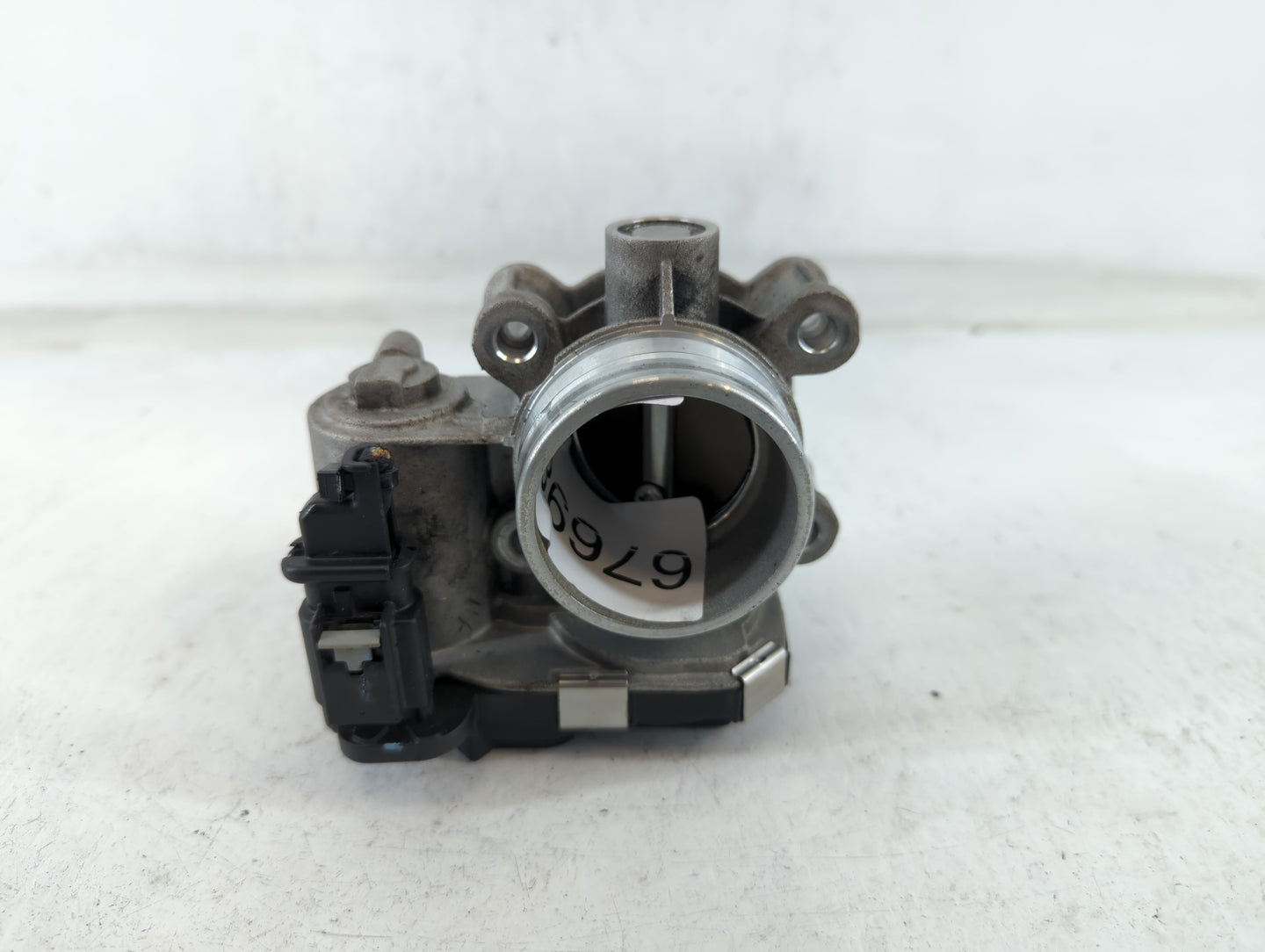 2018-2022 Chevrolet Equinox Throttle Body P/N:12671379AA Fits Fits 2016 2017 2018 2019 2020 2021 2022 OEM Used Auto Parts - 