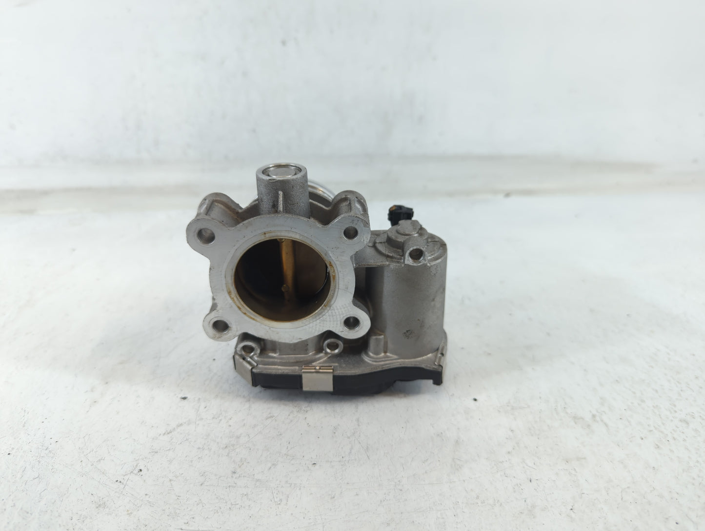 2018-2022 Chevrolet Equinox Throttle Body P/N:12671379AA Fits Fits 2016 2017 2018 2019 2020 2021 2022 OEM Used Auto Parts - 