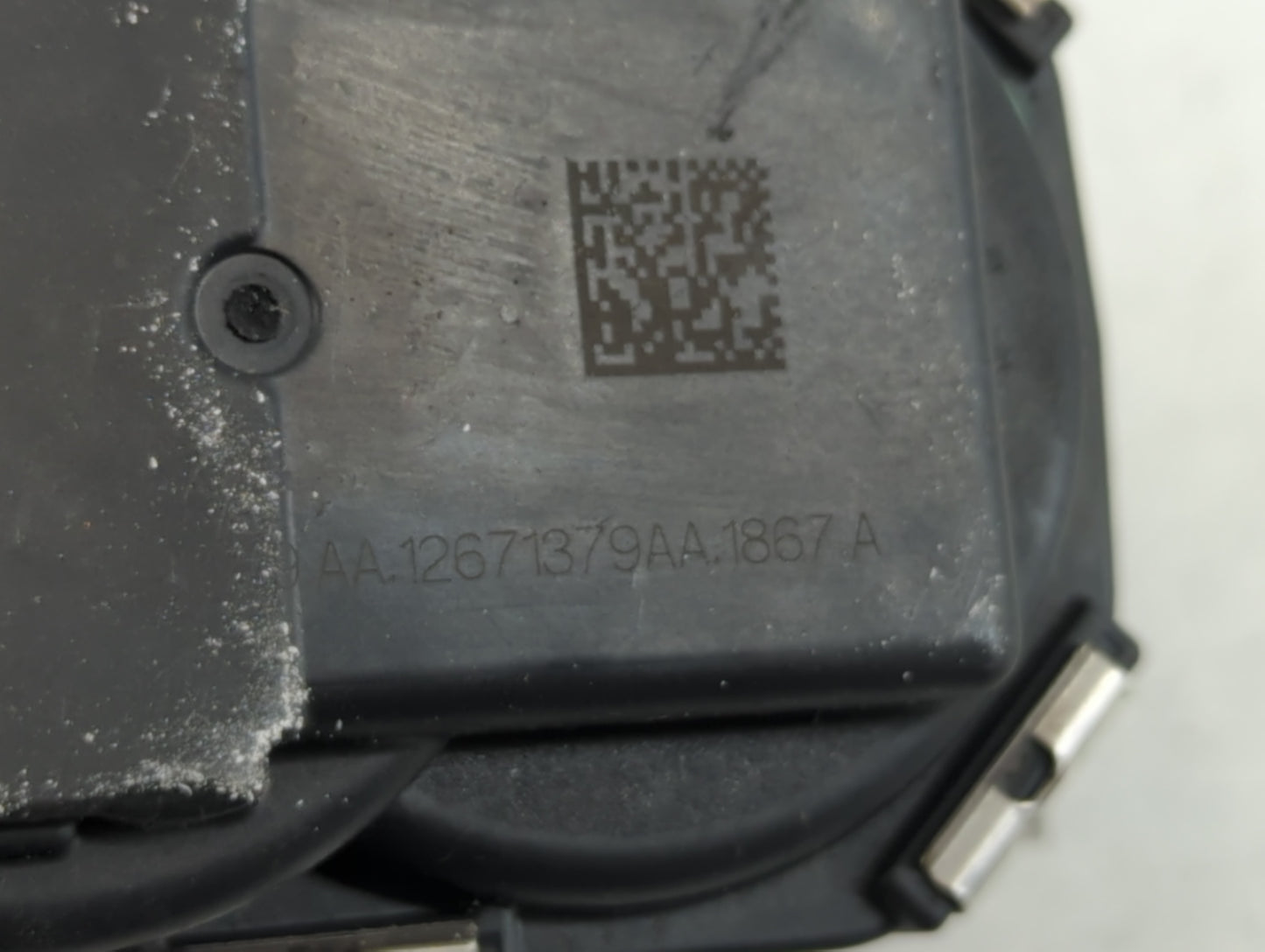 2018-2022 Chevrolet Equinox Throttle Body P/N:12671379AA Fits Fits 2016 2017 2018 2019 2020 2021 2022 OEM Used Auto Parts - 
