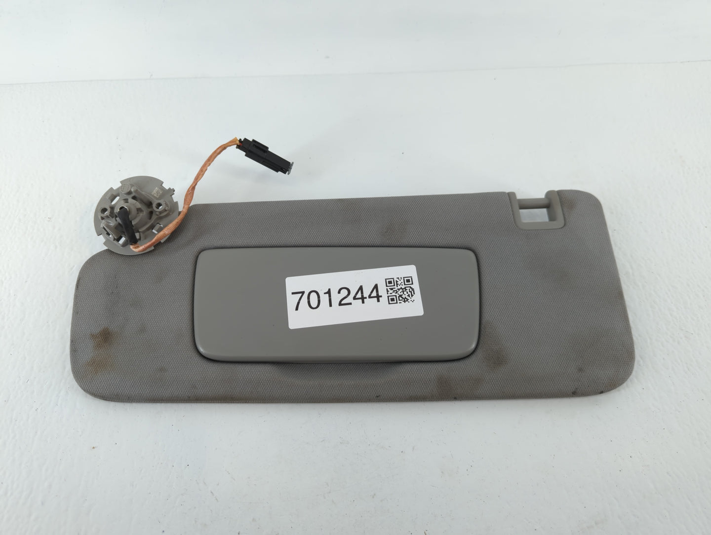 2020-2022 Chevrolet Equinox Sun Visor Shade Replacement Passenger Right Mirror Fits Fits 2020 2021 2022 OEM Used Auto Parts 