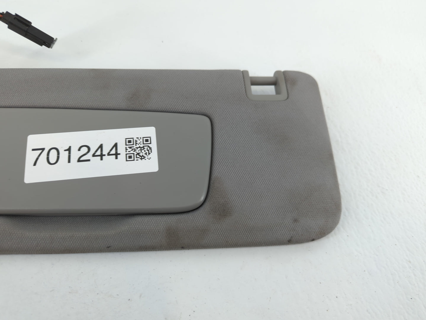 2020-2022 Chevrolet Equinox Sun Visor Shade Replacement Passenger Right Mirror Fits Fits 2020 2021 2022 OEM Used Auto Parts 